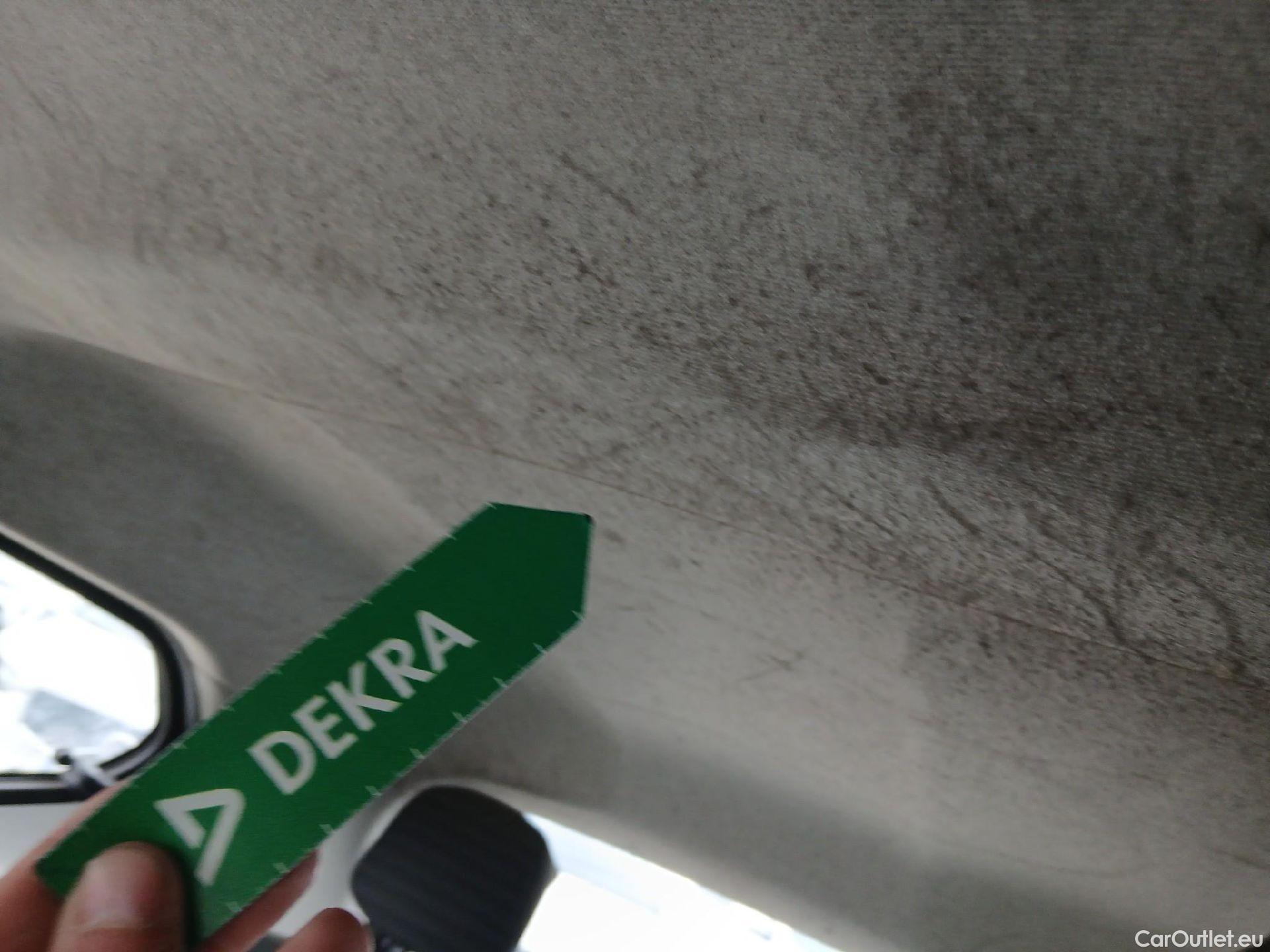  Toyota  Aygo TOYOTA  / 2018 / 5P / minicoche 1.0 70 x-play #12