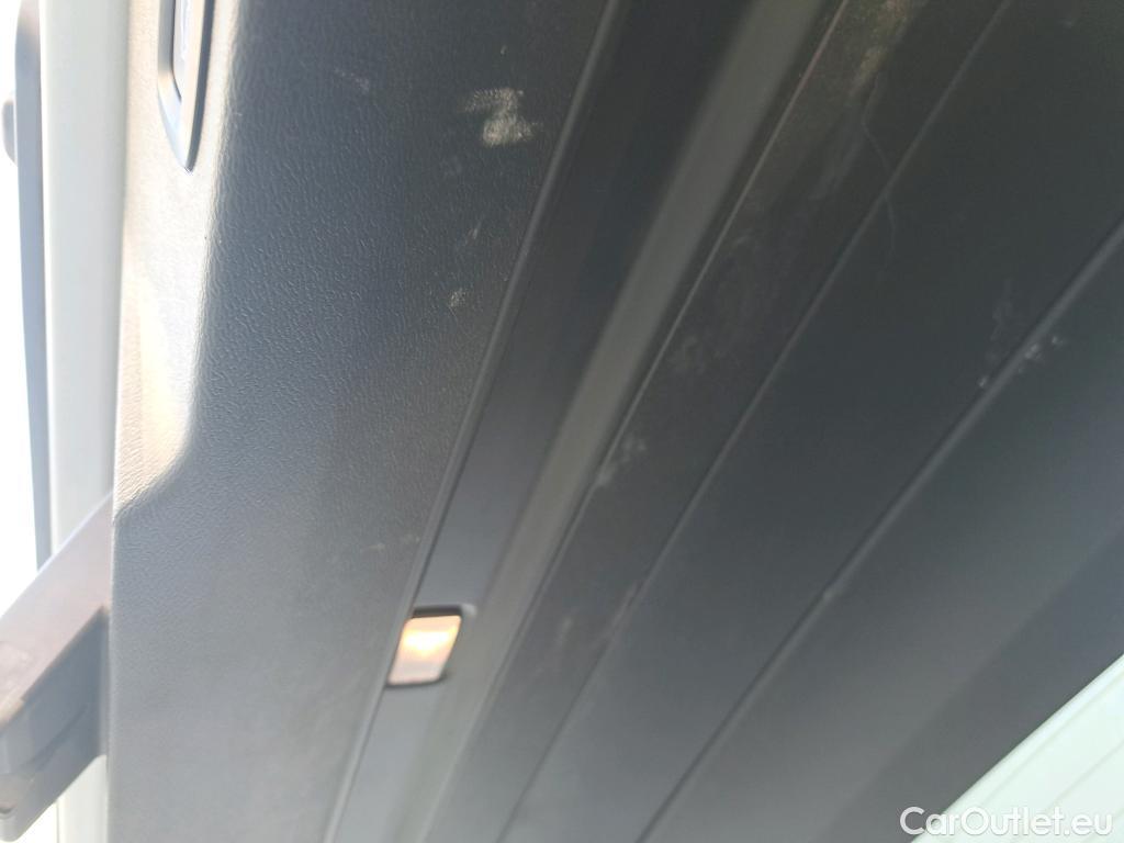  Volvo  XC 40 VOLVO XC40 / 2021 / 5P / todoterreno 1.5 T5 Recharge PHEV Plus Dark Auto #38