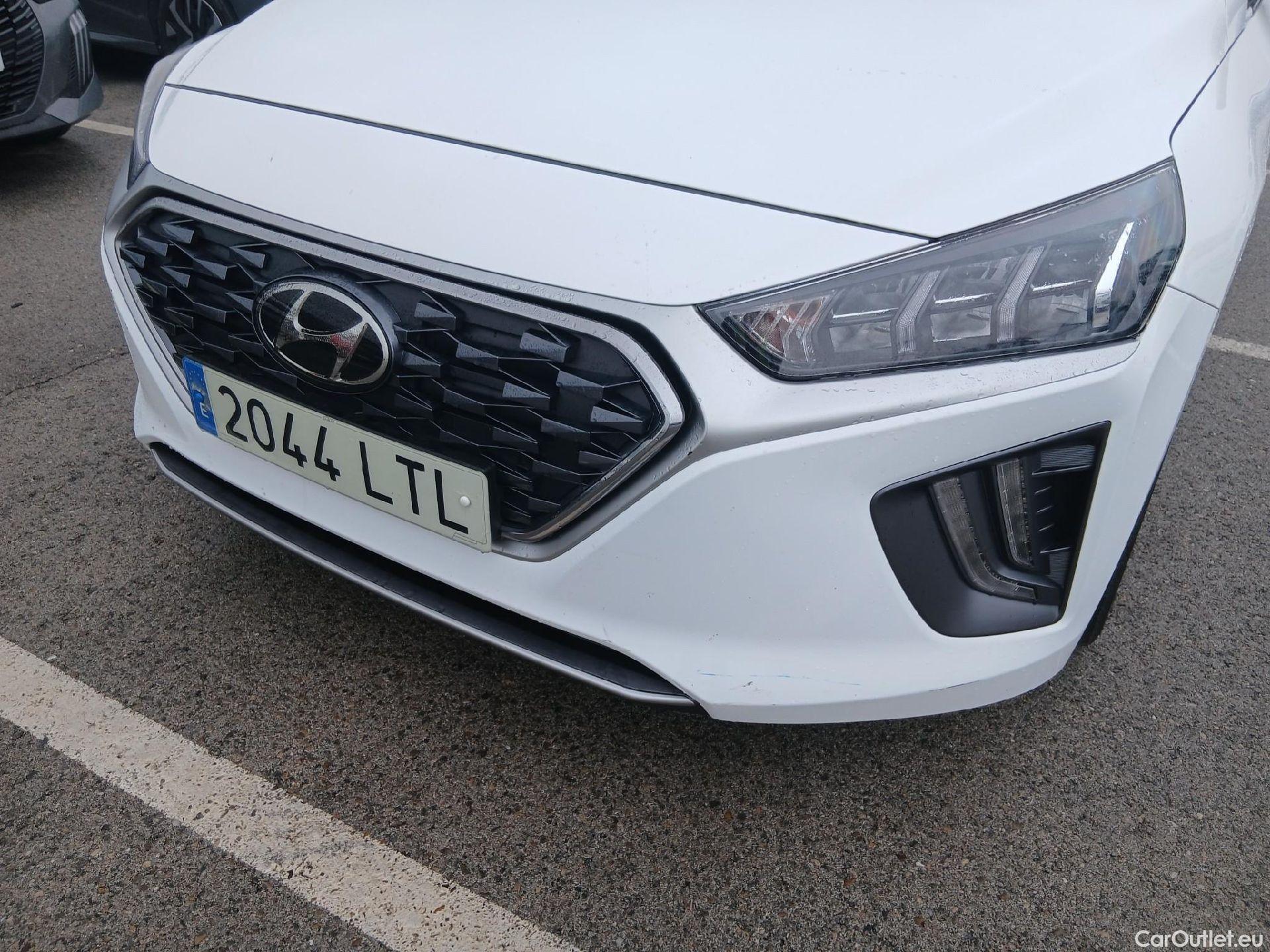  Hyundai   Ioniq HYUNDAI / 2019 / 5P / berlina con portón 1.6 GDI HEV Tecno DCT #5