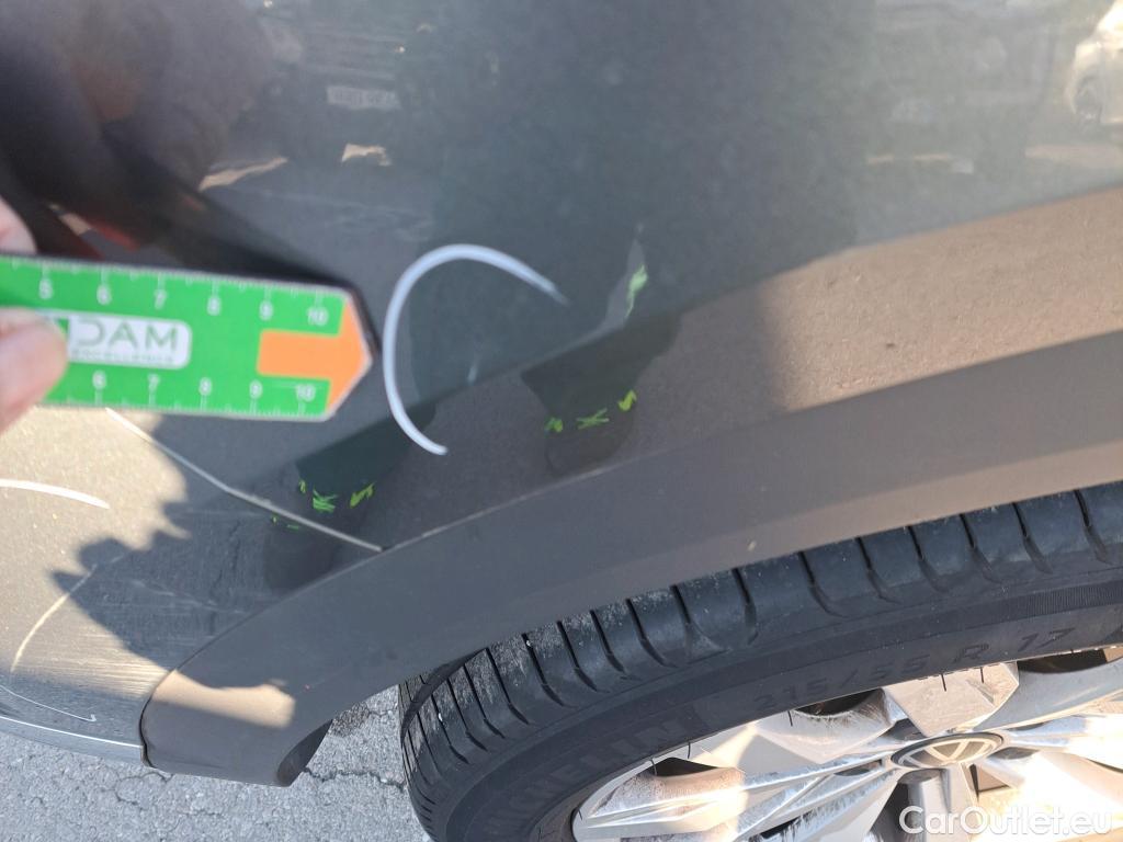  Volkswagen  T-ROC VOLKSWAGEN  / 2017 / 5P / todoterreno Advance 2.0 TDI 110kW (150CV) DSG (AC2) #4