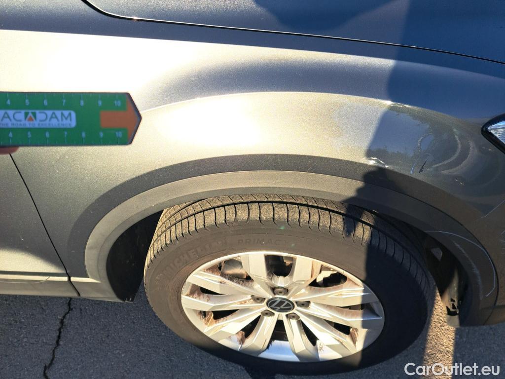  Volkswagen  T-ROC VOLKSWAGEN  / 2017 / 5P / todoterreno Advance 2.0 TDI 110kW (150CV) DSG (AC2) #5