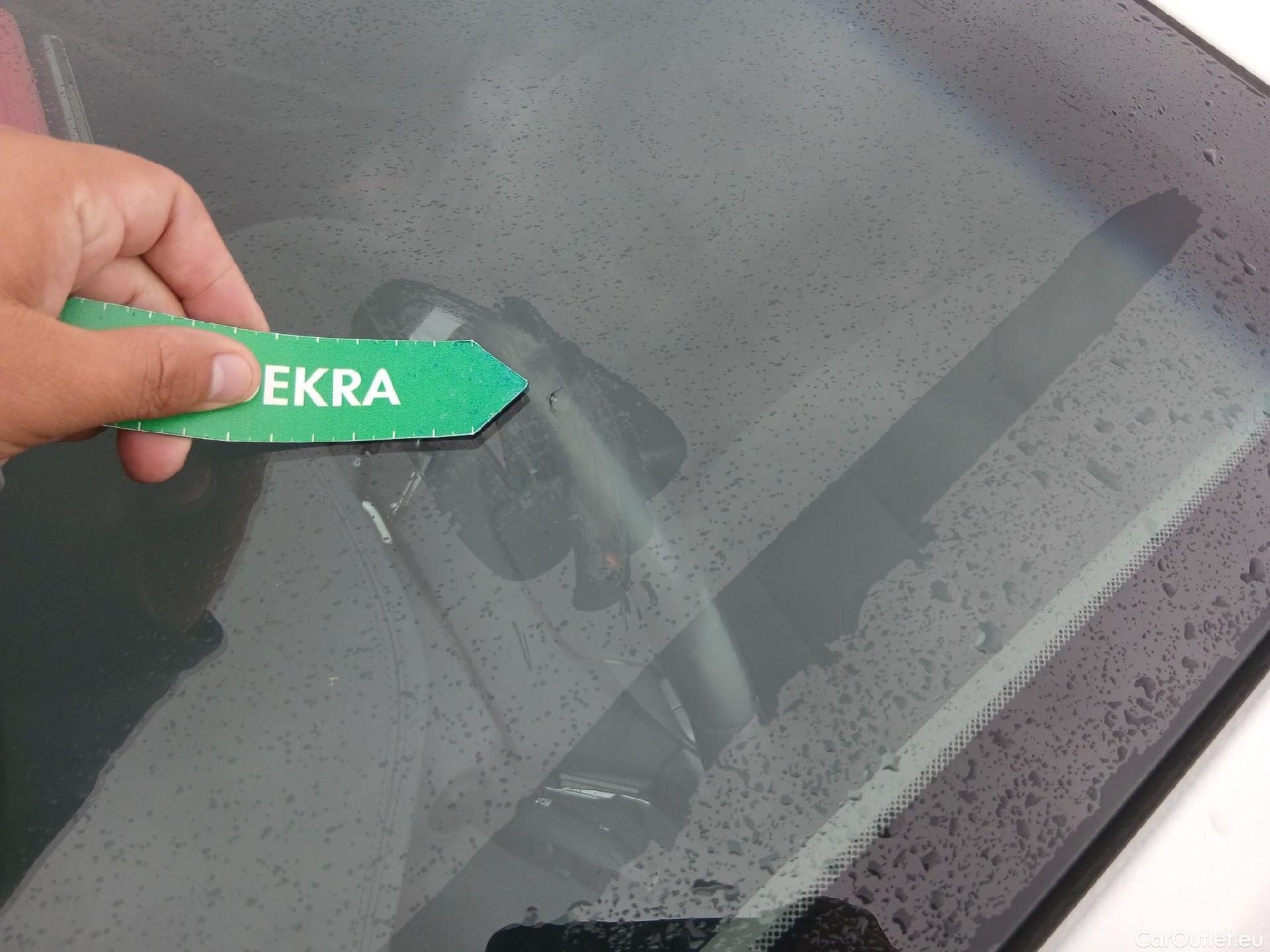  Hyundai   Ioniq HYUNDAI / 2019 / 5P / berlina con portón 1.6 GDI HEV Tecno DCT #8