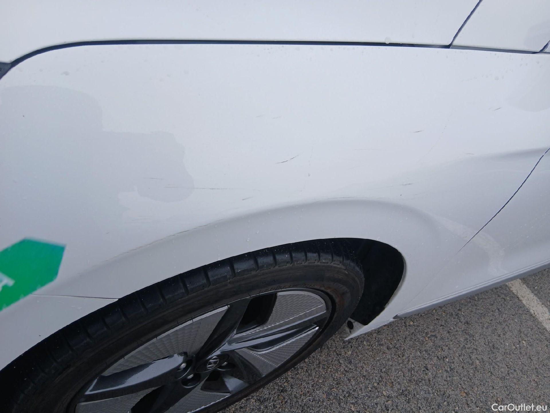  Hyundai   Ioniq HYUNDAI / 2019 / 5P / berlina con portón 1.6 GDI HEV Tecno DCT #10