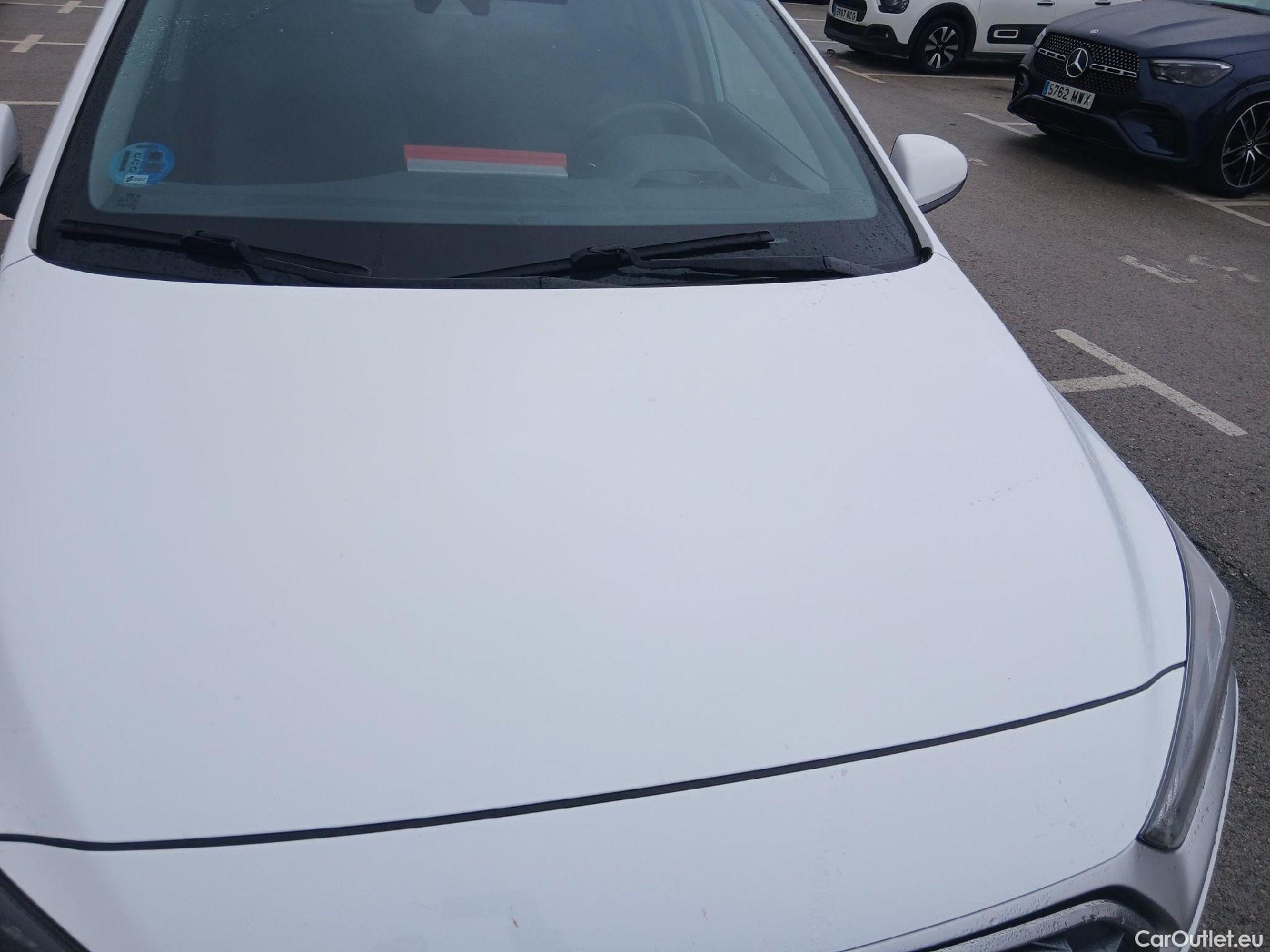  Hyundai   Ioniq HYUNDAI / 2019 / 5P / berlina con portón 1.6 GDI HEV Tecno DCT #6