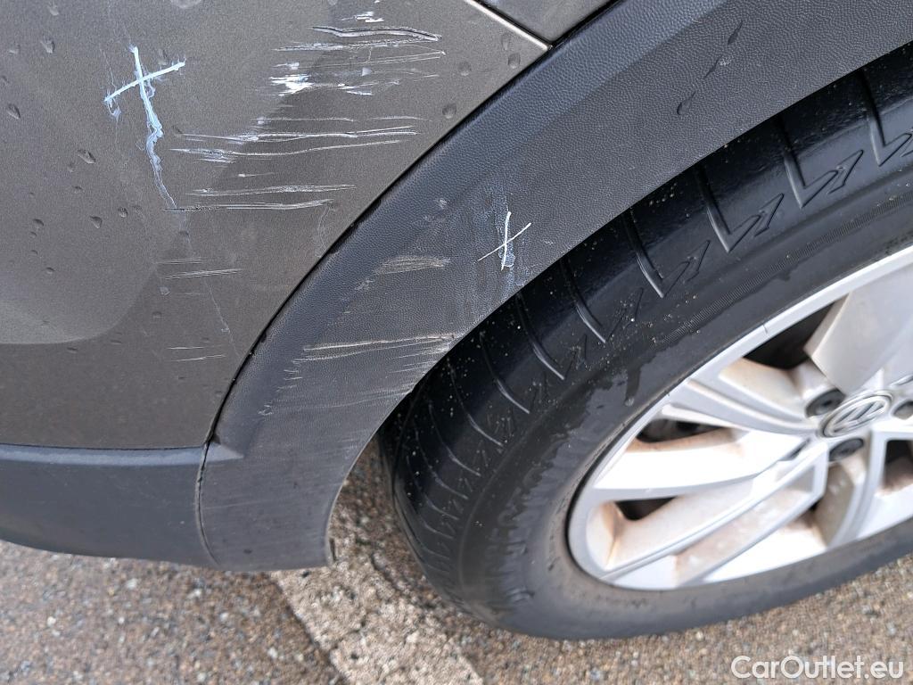  Volkswagen  T-CROSS VOLKSWAGEN  / 2018 / 5P / todoterreno Advance 1.0 TSI 85kW (115CV) DSG (AC) #23