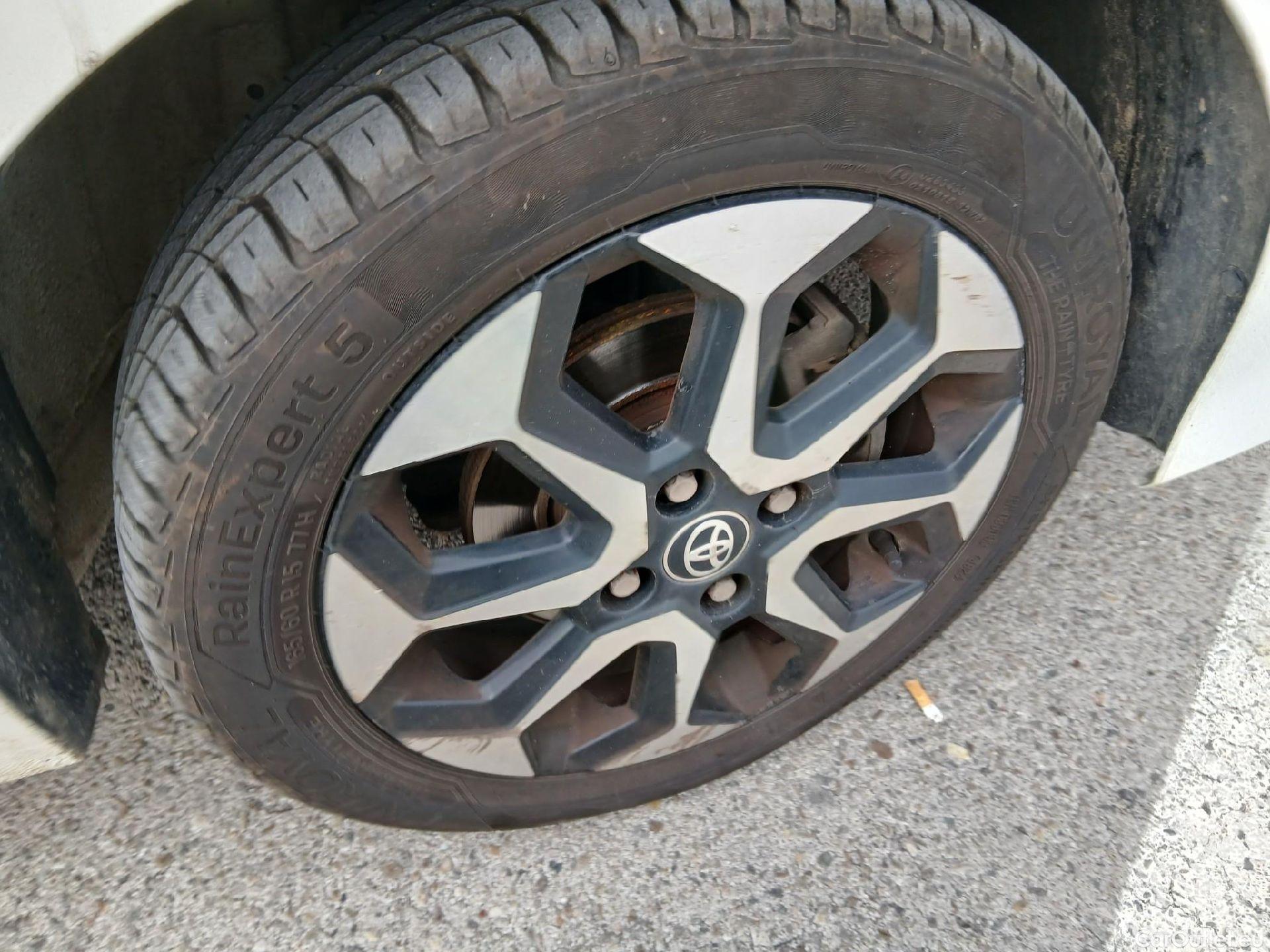  Toyota  Aygo TOYOTA  / 2018 / 5P / minicoche 1.0 70 x-play #34