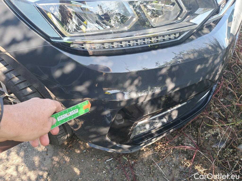  Volkswagen  Touran VOLKSWAGEN  / 2015 / 5P / monovolumen compacto Sport 2.0 TDI 110kW (150CV) #26