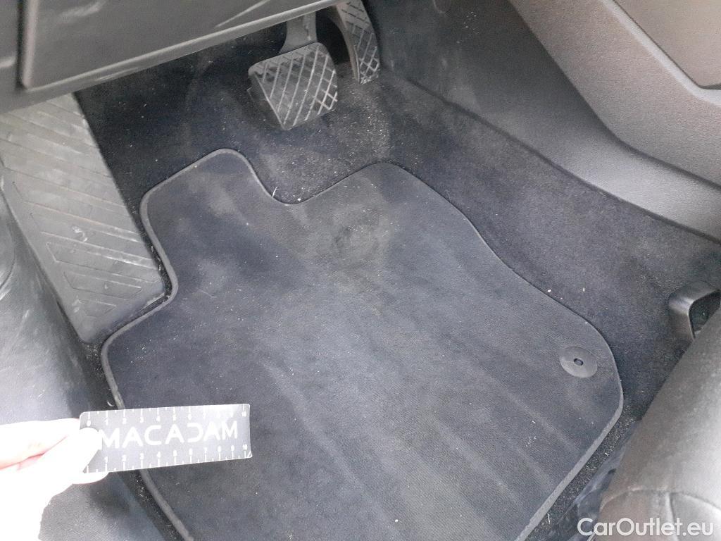  Audi  A3 AUDI  / 2020 / 5P / berlina con portón Sportback Advanced 30 TFSI 81kW S tronic (AC) #11