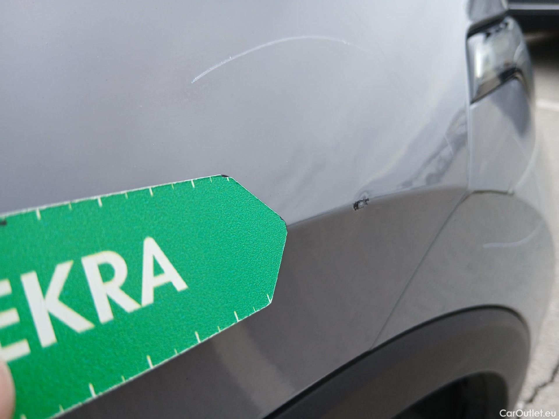  Volkswagen  Tiguan VOLKSWAGEN  / 2020 / 5P / todoterreno Life 2.0 TDI 110kW (150CV) DSG #43