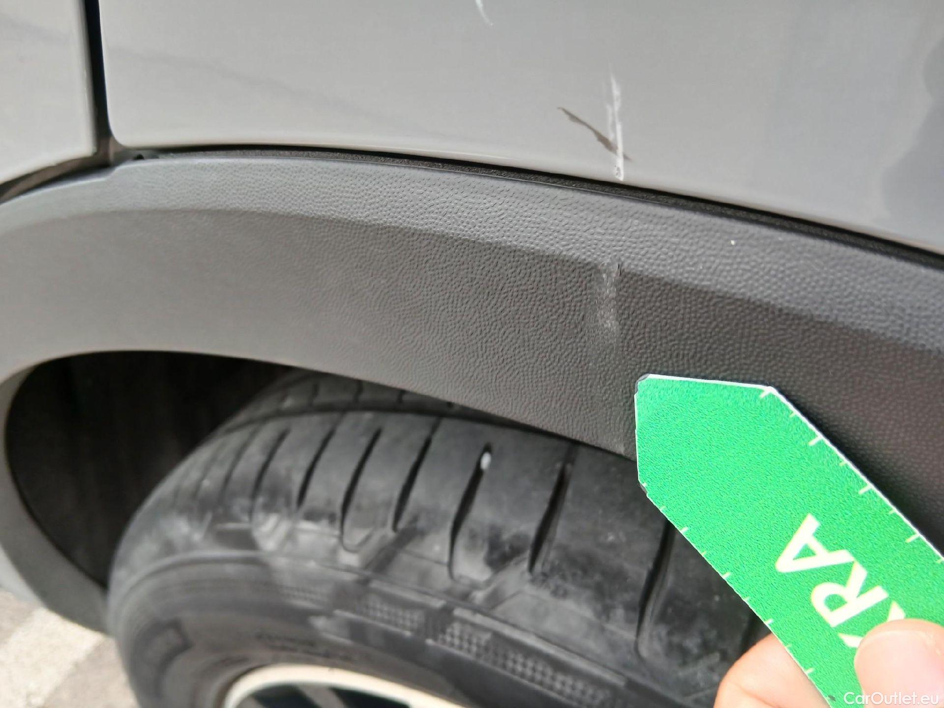  Volkswagen  Tiguan VOLKSWAGEN  / 2020 / 5P / todoterreno Life 2.0 TDI 110kW (150CV) DSG #23