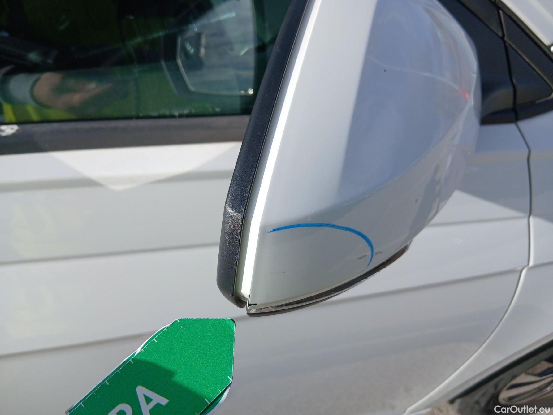  Volkswagen  Polo VOLKSWAGEN  / 2017 / 5P / berlina con portón Advance 1.0 TSI 70kW (95CV) #32