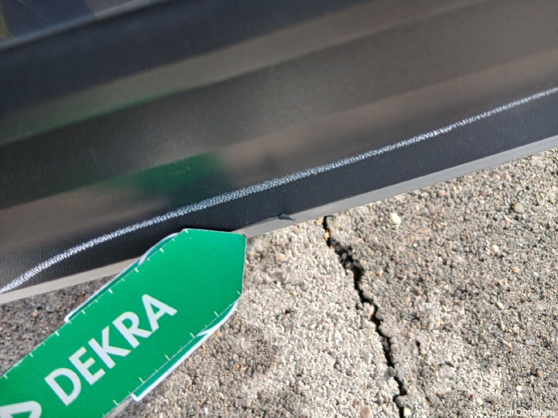  Volkswagen  T-ROC VOLKSWAGEN  / 2017 / 5P / todoterreno Advance 2.0 TDI 110kW (150CV) DSG (AC2) #17