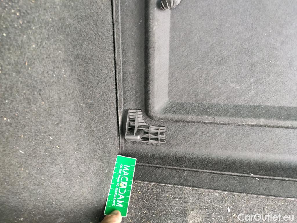  Volkswagen  Tiguan VOLKSWAGEN  / 2020 / 5P / todoterreno Life 2.0 TDI 110kW (150CV) DSG (AC2) #2