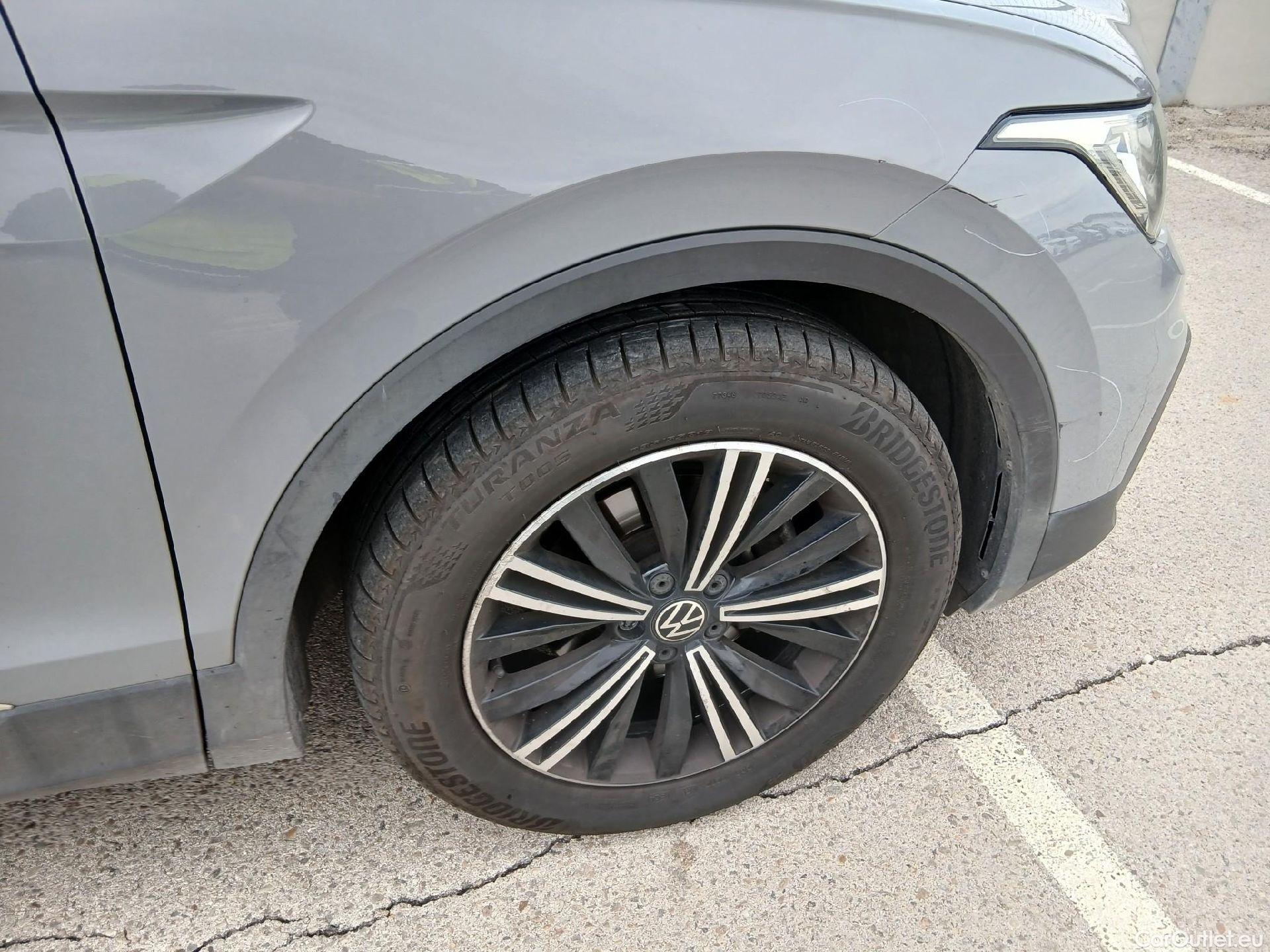  Volkswagen  Tiguan VOLKSWAGEN  / 2020 / 5P / todoterreno Life 2.0 TDI 110kW (150CV) DSG #45