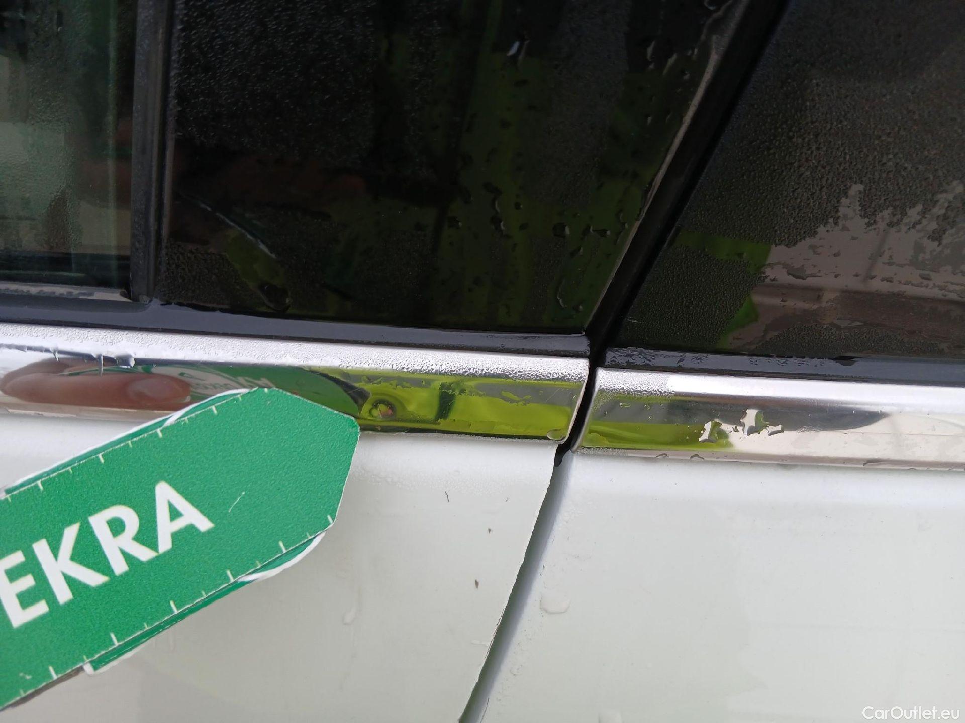  Opel  Corsa OPEL  1.2T XHL 74kW (100CV) Elegance #25