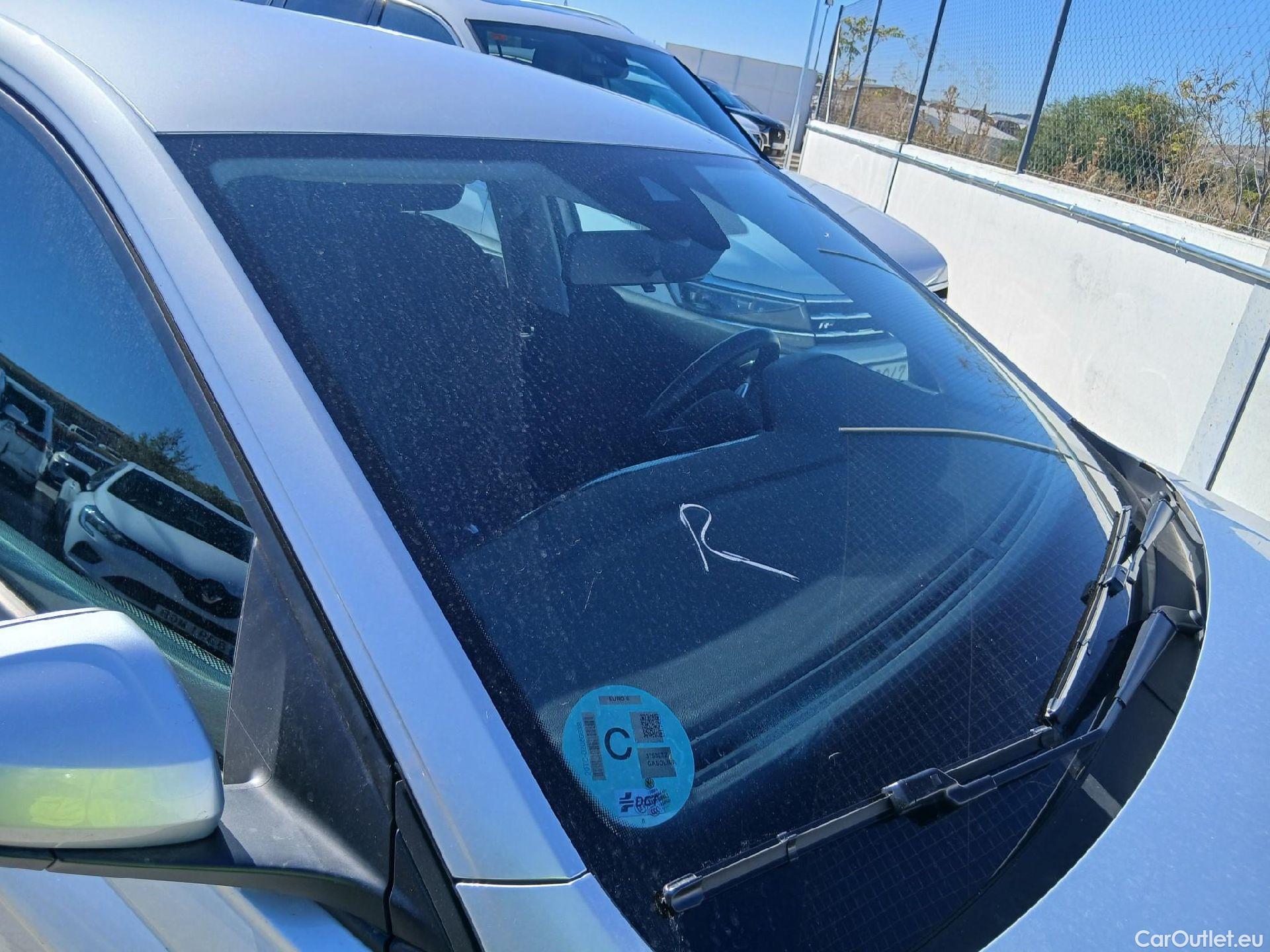  Volkswagen  Polo VOLKSWAGEN  / 2021 / 5P / berlina con portón Life 1.0 TSI 70kW (95CV) #6