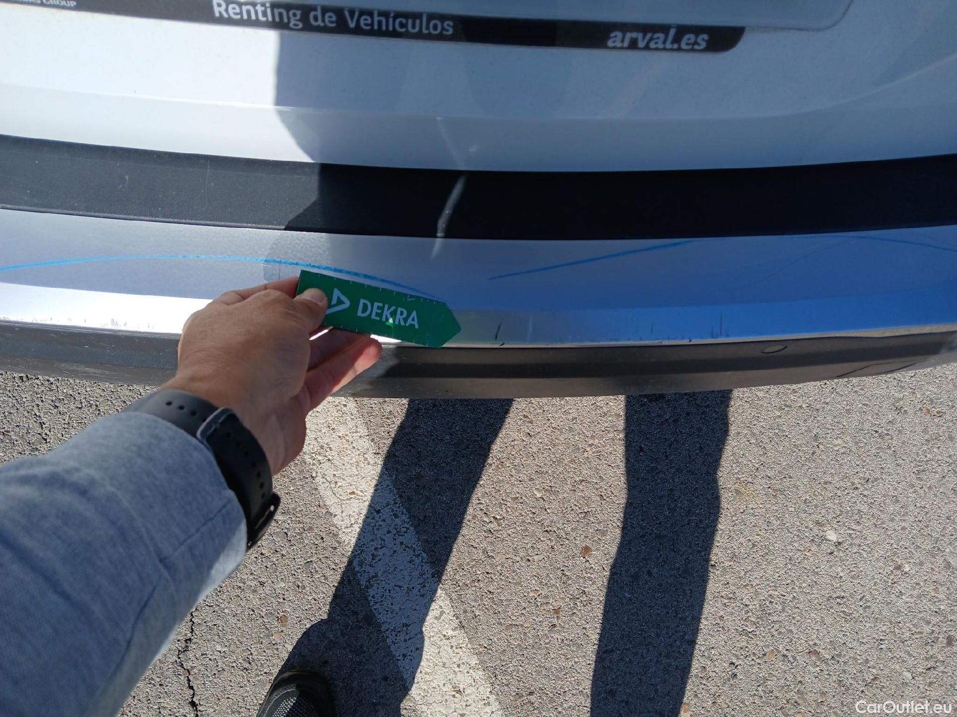  Peugeot  2008 PEUGEOT  / 2019 / 5P / todoterreno Active BlueHDI 81kW (110CV) #21