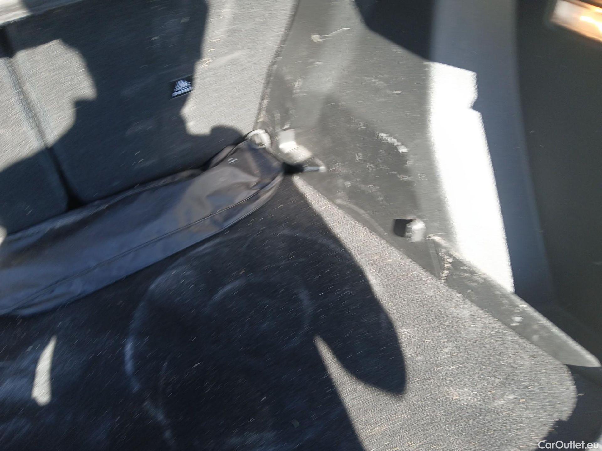  Peugeot  2008 PEUGEOT  / 2019 / 5P / todoterreno Active BlueHDI 81kW (110CV) #10