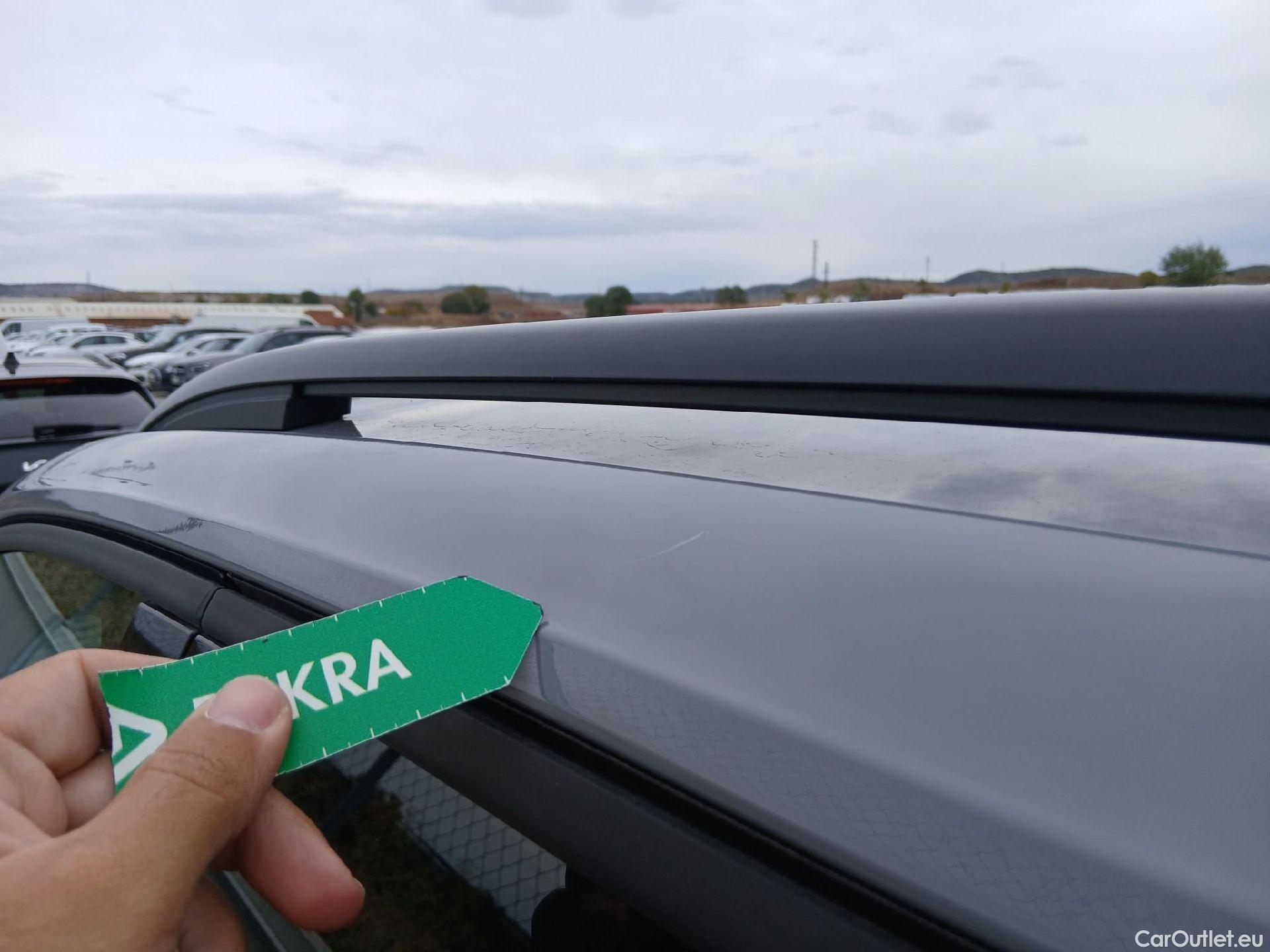  Volkswagen  Tiguan VOLKSWAGEN  / 2020 / 5P / todoterreno Life 2.0 TDI 110kW (150CV) DSG #25