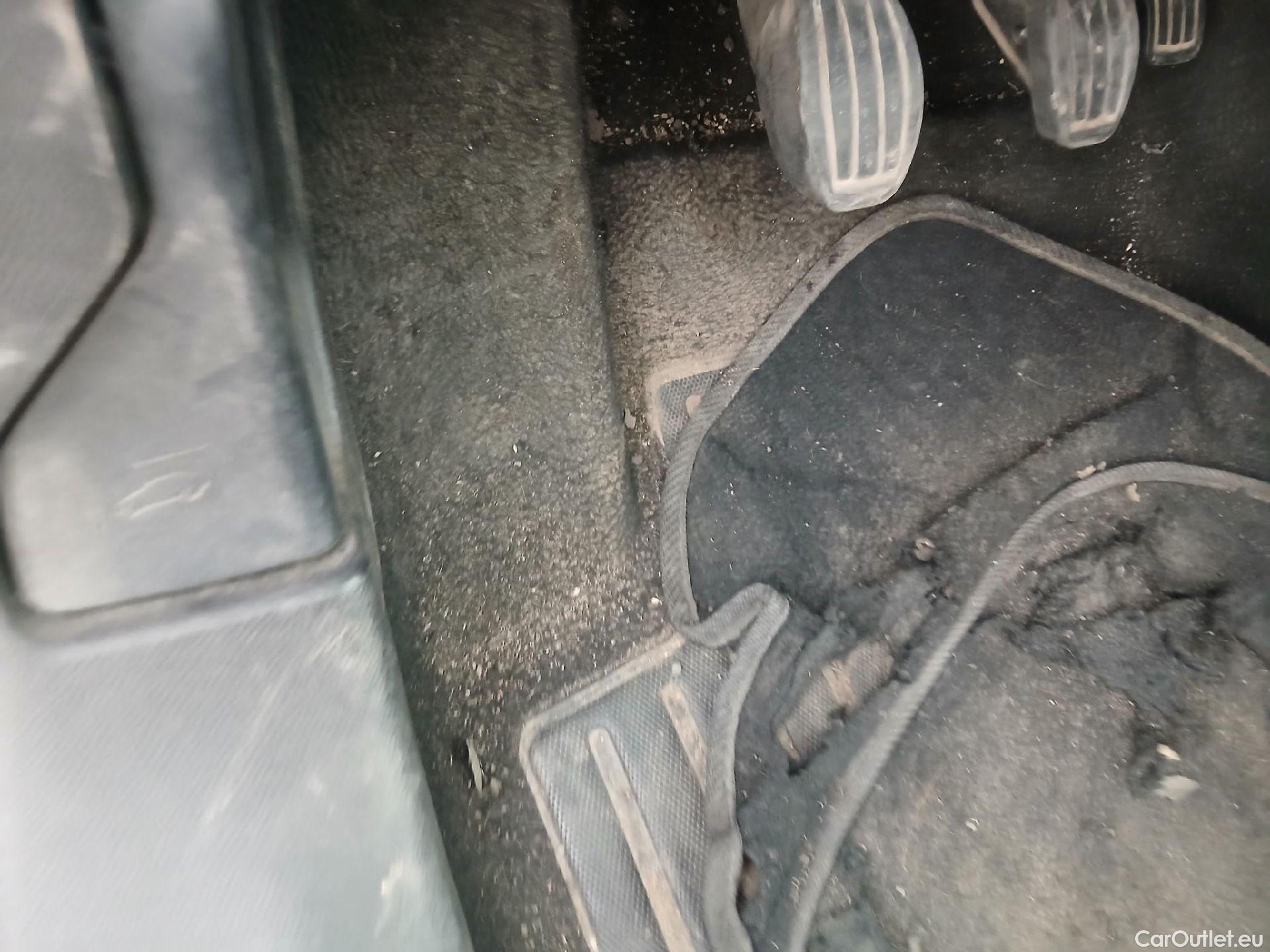  Opel  Corsa OPEL  1.2T XHL 74kW (100CV) Elegance #3