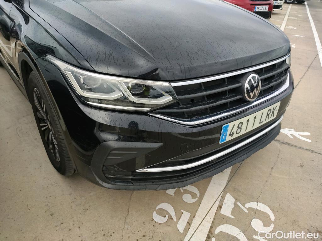  Volkswagen  Tiguan VOLKSWAGEN  / 2020 / 5P / todoterreno Life 2.0 TDI 110kW (150CV) DSG (AC2) #20