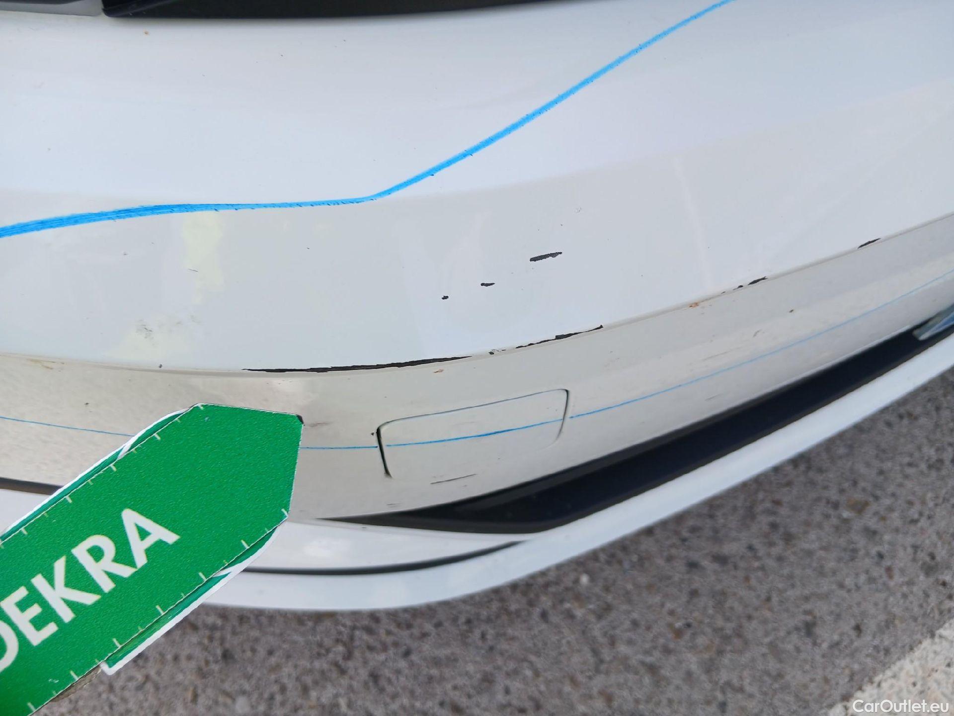  Volkswagen  Polo VOLKSWAGEN  / 2017 / 5P / berlina con portón Advance 1.0 TSI 70kW (95CV) #8