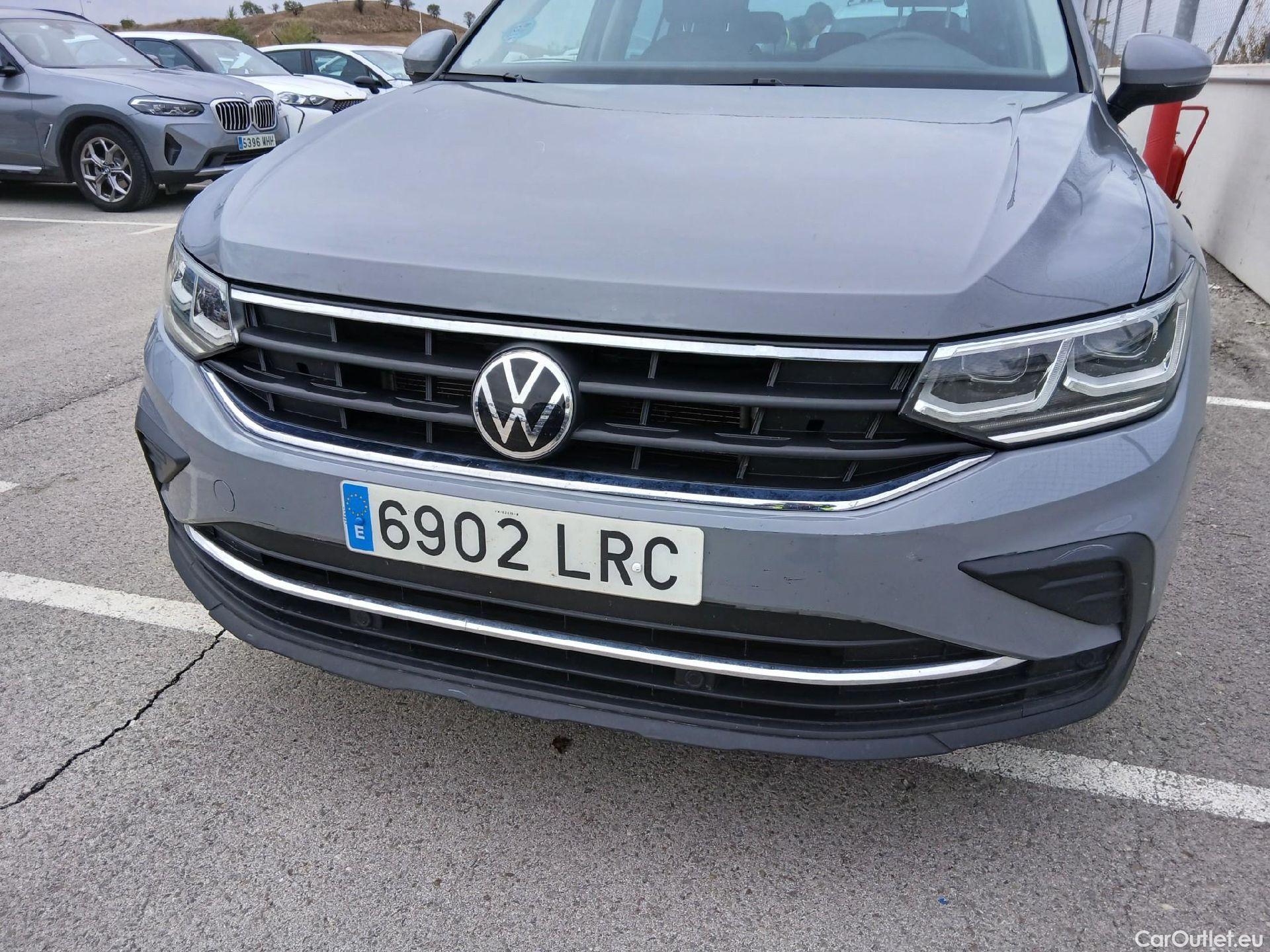  Volkswagen  Tiguan VOLKSWAGEN  / 2020 / 5P / todoterreno Life 2.0 TDI 110kW (150CV) DSG #4