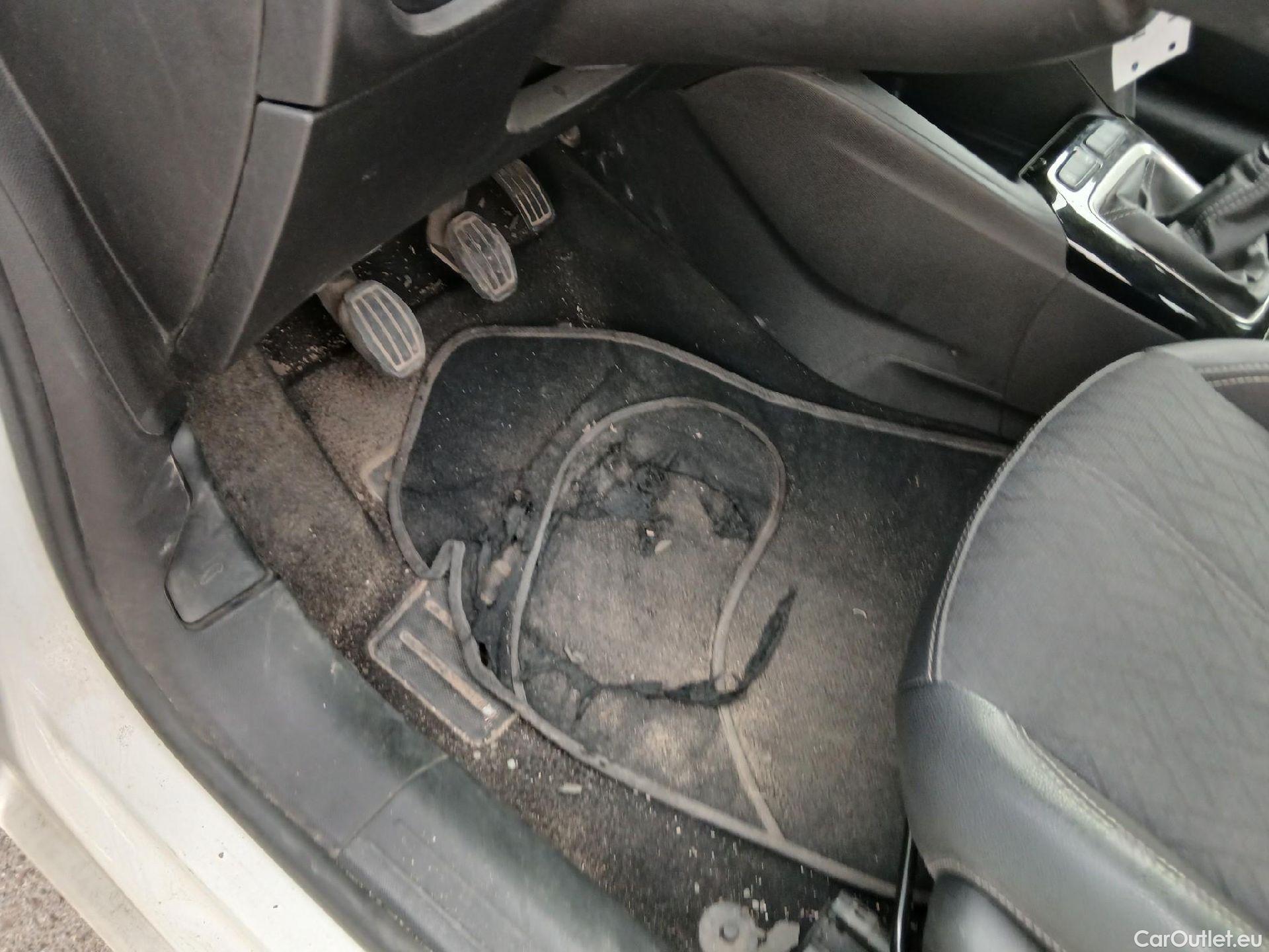  Opel  Corsa OPEL  1.2T XHL 74kW (100CV) Elegance #5