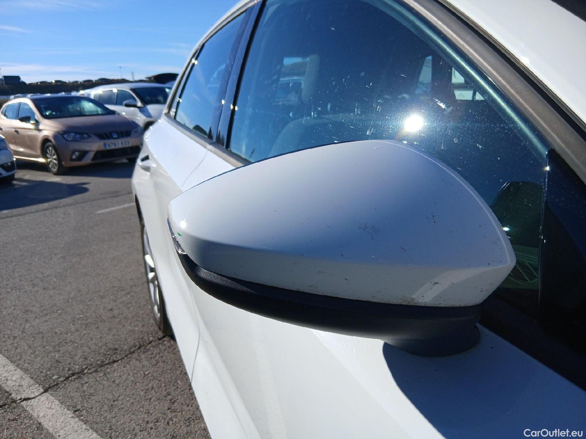  Audi  A3 AUDI  / 2020 / 5P / berlina con portón Sportback 30 TFSI 81kW (110CV) S tronic #41