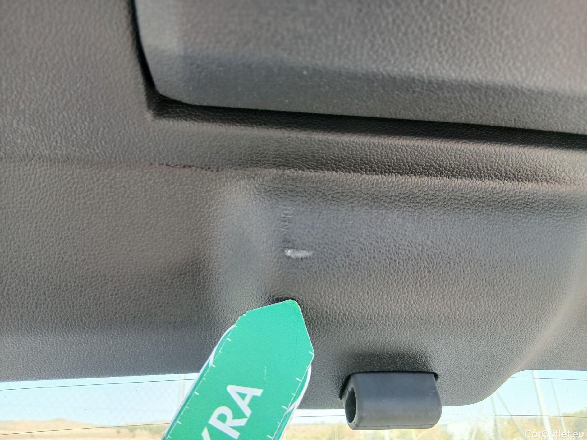  Volkswagen  Polo VOLKSWAGEN  / 2021 / 5P / berlina con portón Life 1.0 TSI 70kW (95CV) #2