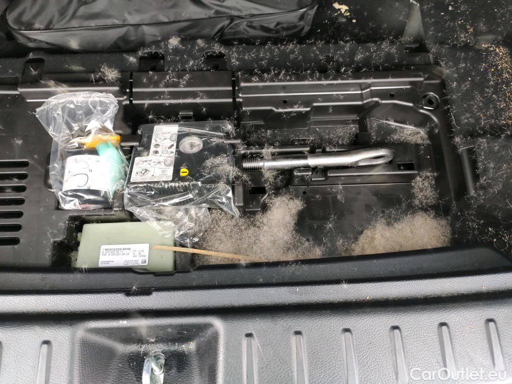  Mercedes  GLB MERCEDES-BENZ  / 2019 / 5P / todoterreno 2.0  200 D DCT 110KW (150CV) #17