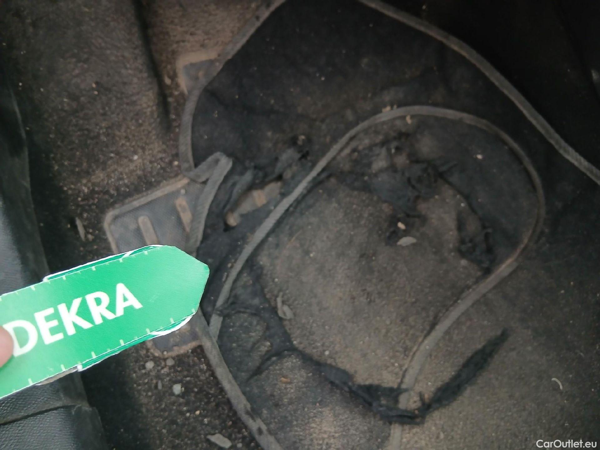  Opel  Corsa OPEL  1.2T XHL 74kW (100CV) Elegance #4