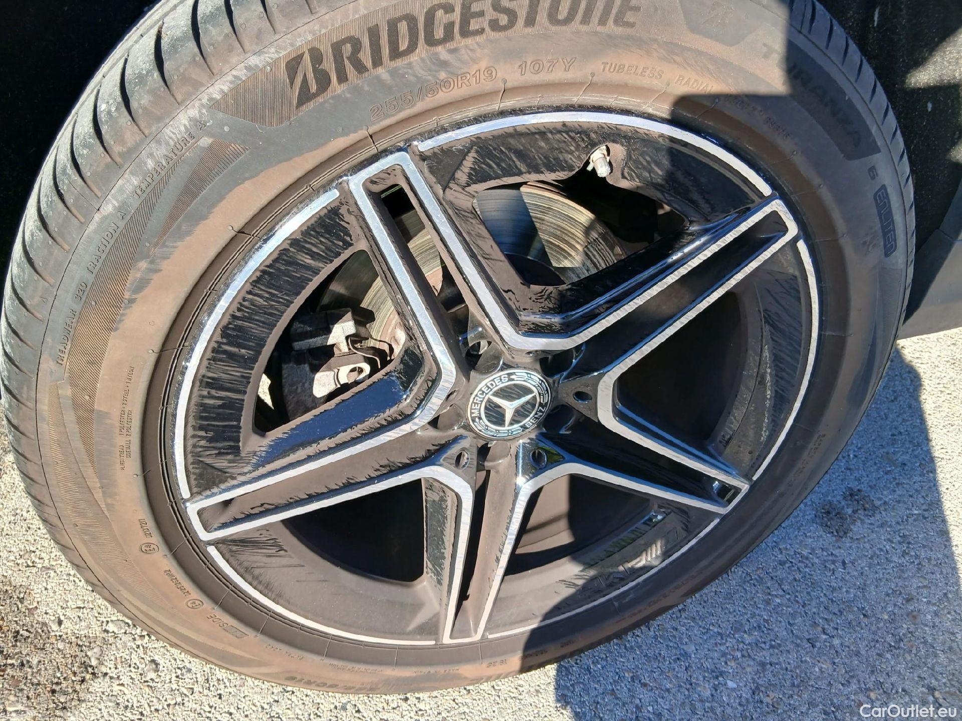  Mercedes  G-Klasee MERCEDES-BENZ GLC Coupé / 2019 / 5P / coupé GLC 300 de 4MATIC #33