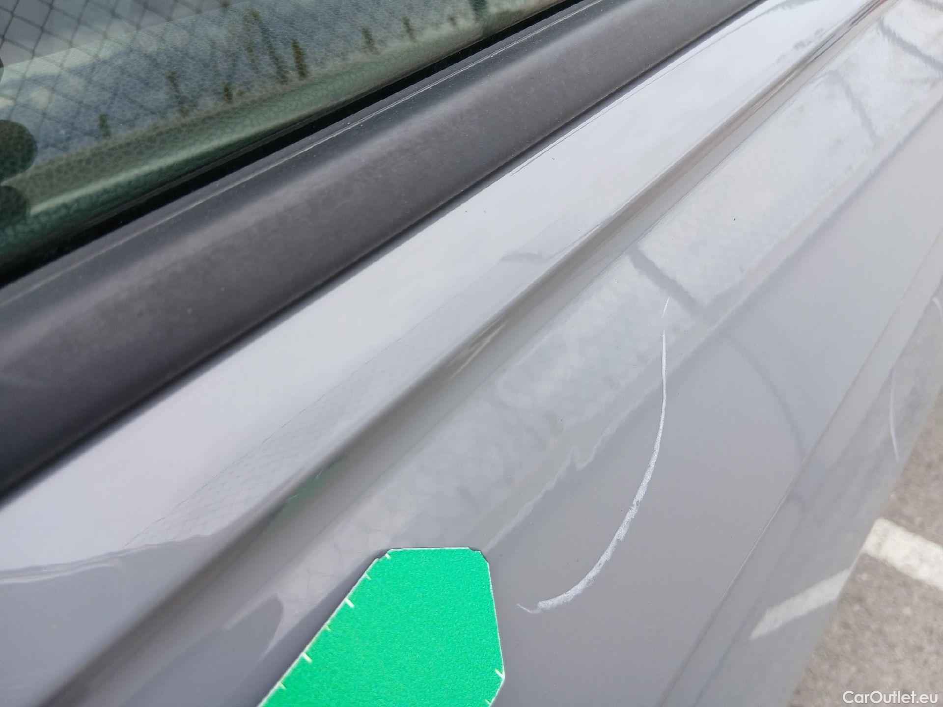  Volkswagen  Tiguan VOLKSWAGEN  / 2020 / 5P / todoterreno Life 2.0 TDI 110kW (150CV) DSG #17