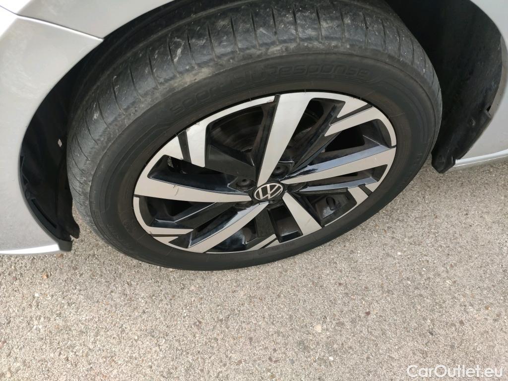  Volkswagen  Polo VOLKSWAGEN  / 2021 / 5P / berlina con portón Life 1.0 TSI 70kW (95CV) DSG #1