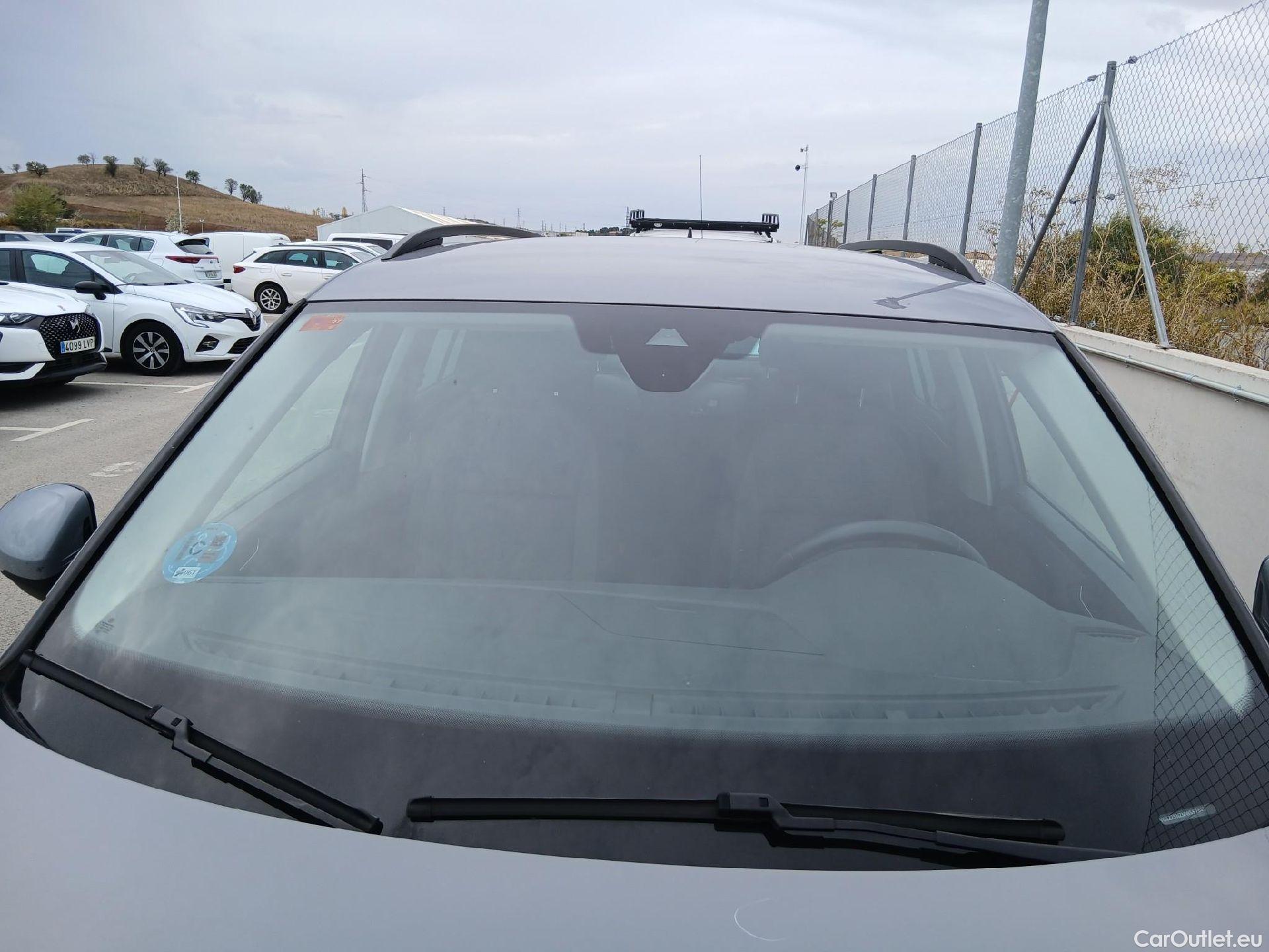  Volkswagen  Tiguan VOLKSWAGEN  / 2020 / 5P / todoterreno Life 2.0 TDI 110kW (150CV) DSG #1