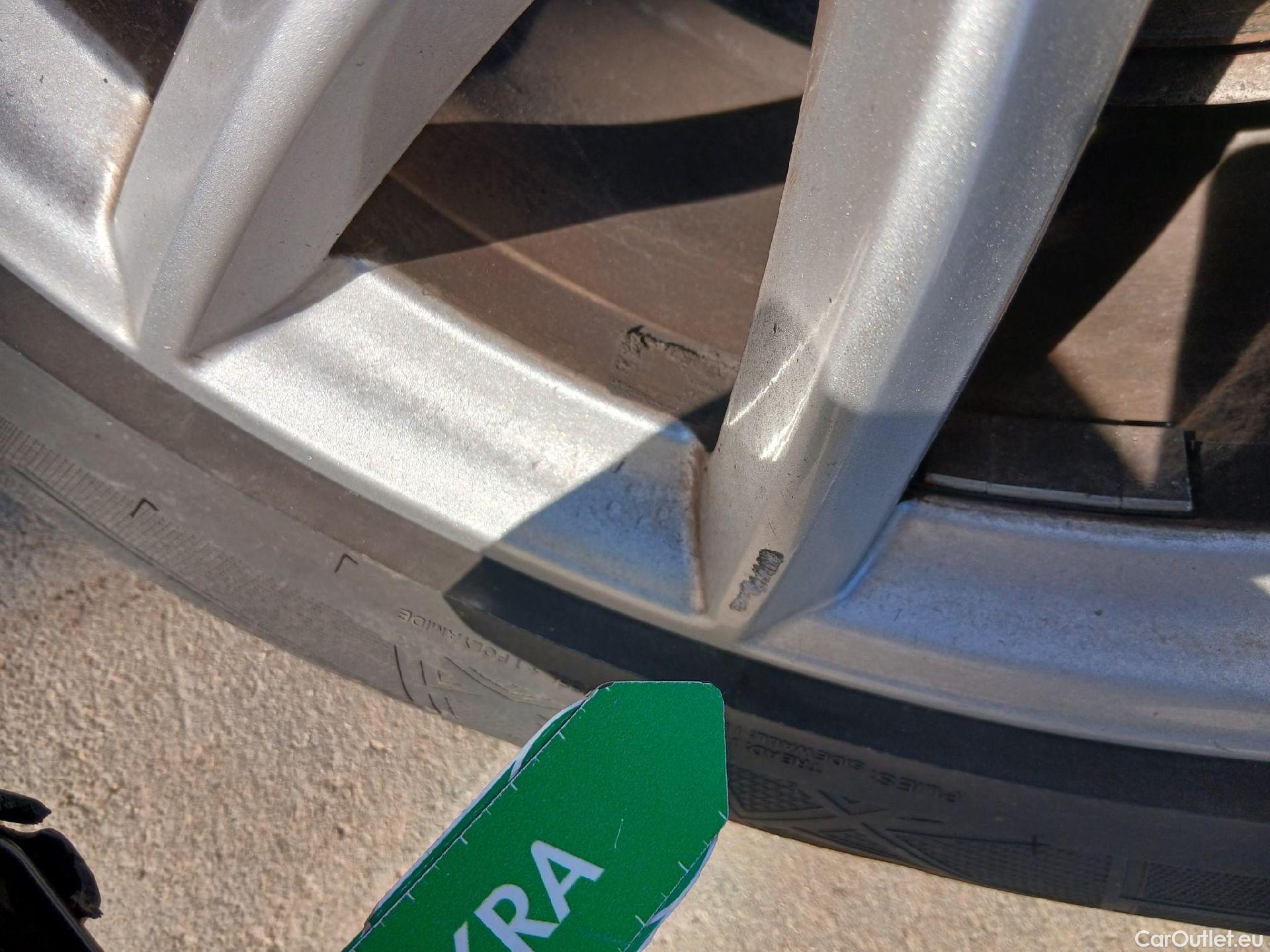  Bmw  X1 BMW  / 2019 / 5P / todoterreno sDrive16d Business #4