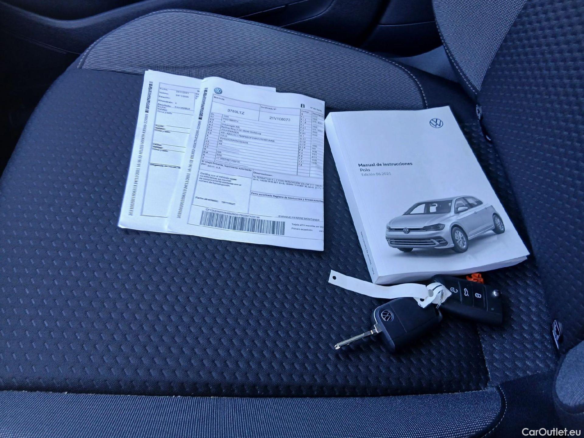  Volkswagen  Polo VOLKSWAGEN  / 2021 / 5P / berlina con portón Life 1.0 TSI 70kW (95CV) #1