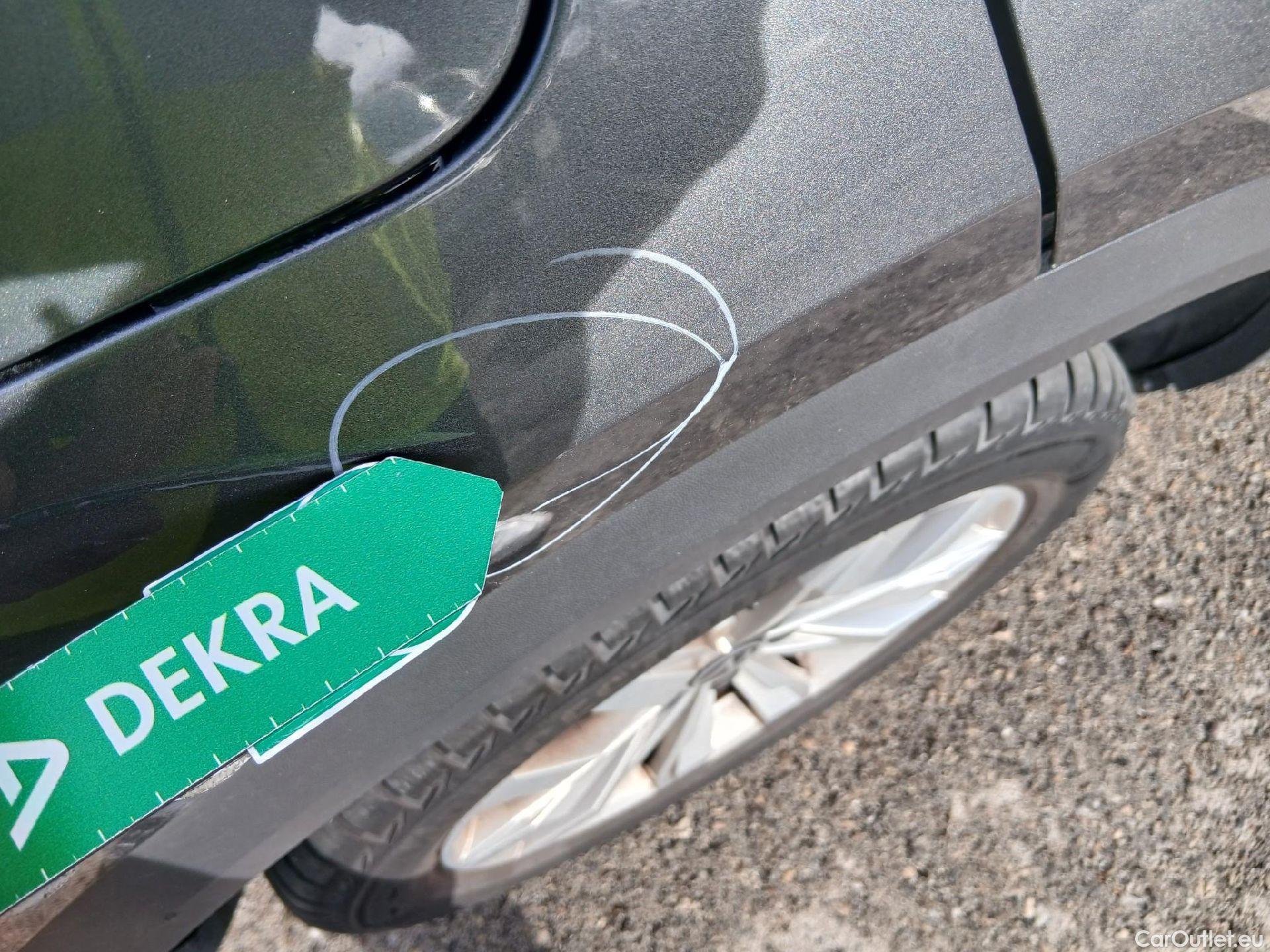  Volkswagen  T-ROC VOLKSWAGEN  / 2017 / 5P / todoterreno Advance 2.0 TDI 110kW (150CV) DSG (AC2) #19