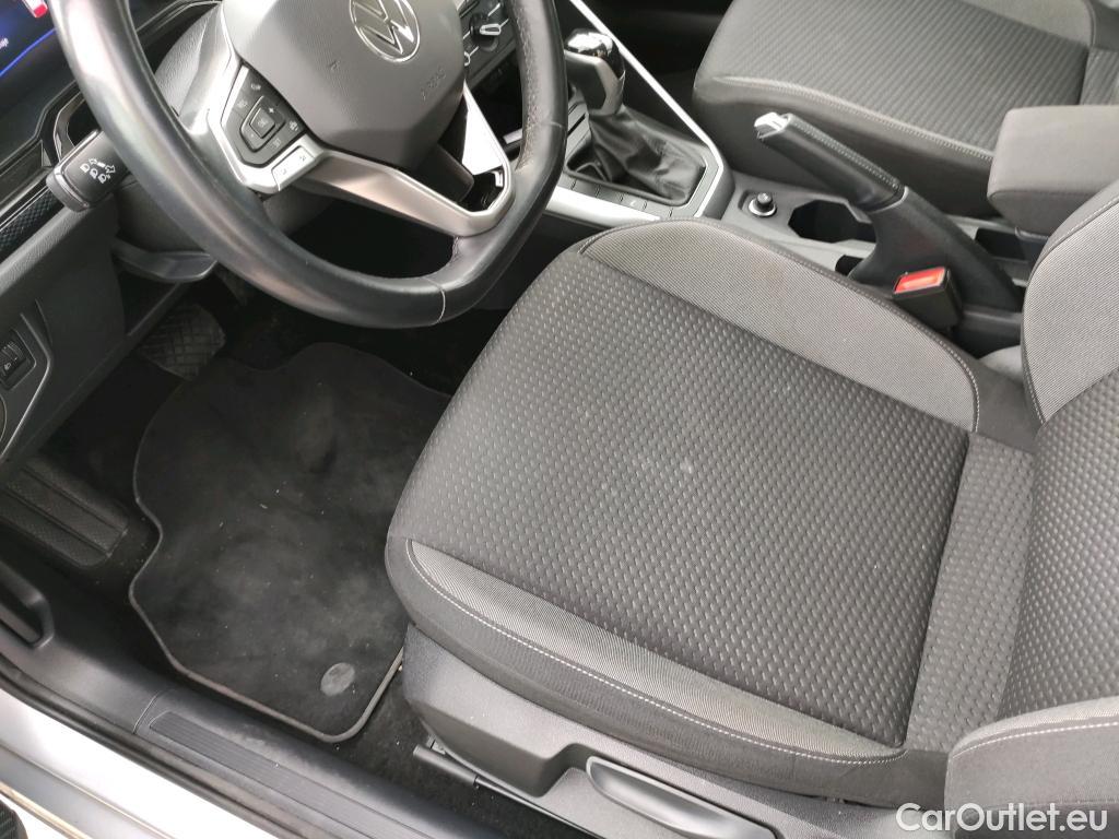  Volkswagen  Polo VOLKSWAGEN  / 2021 / 5P / berlina con portón Life 1.0 TSI 70kW (95CV) DSG #17