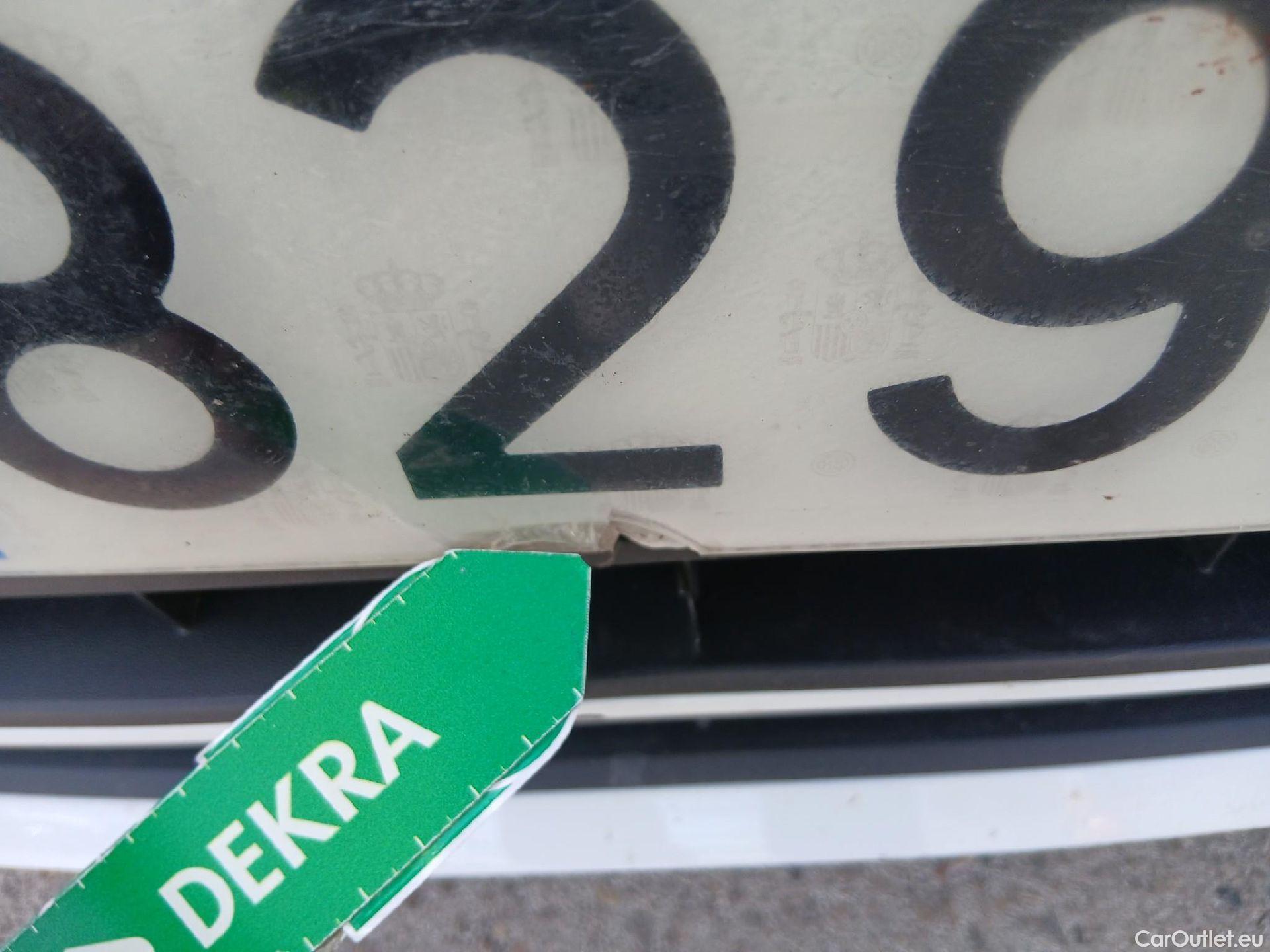  Volkswagen  Polo VOLKSWAGEN  / 2017 / 5P / berlina con portón Advance 1.0 TSI 70kW (95CV) #14