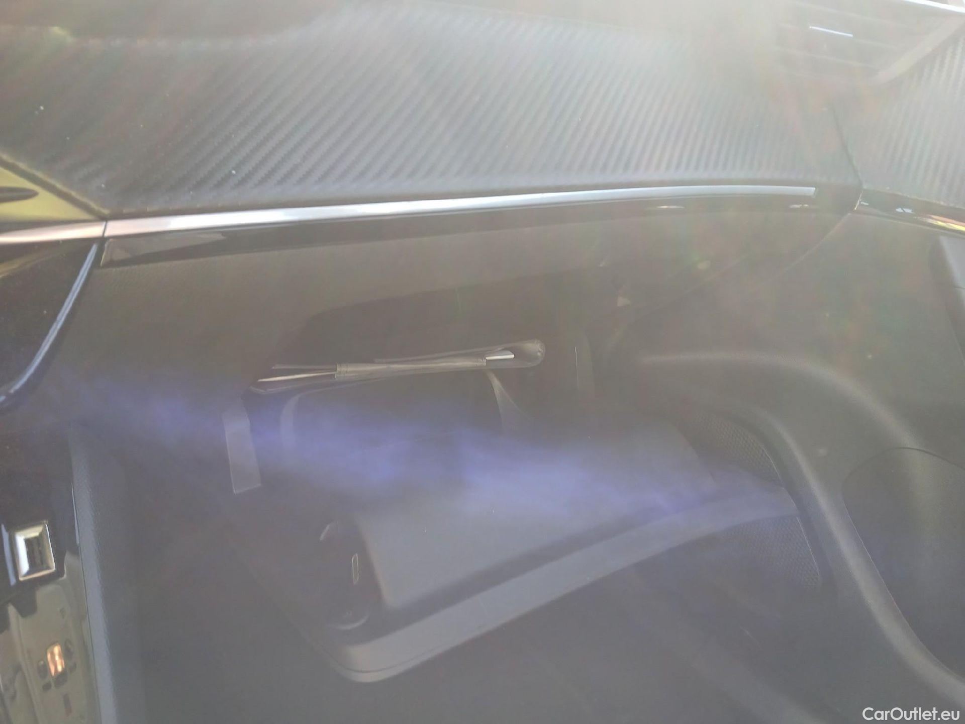  Peugeot  2008 PEUGEOT  / 2019 / 5P / todoterreno Active BlueHDI 81kW (110CV) #2