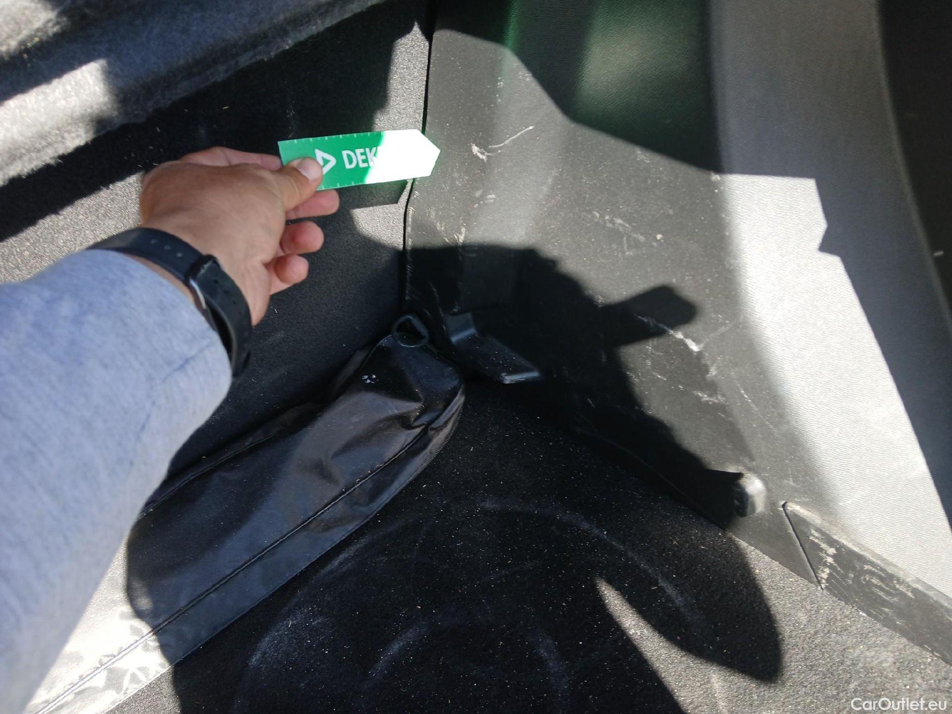  Peugeot  2008 PEUGEOT  / 2019 / 5P / todoterreno Active BlueHDI 81kW (110CV) #9