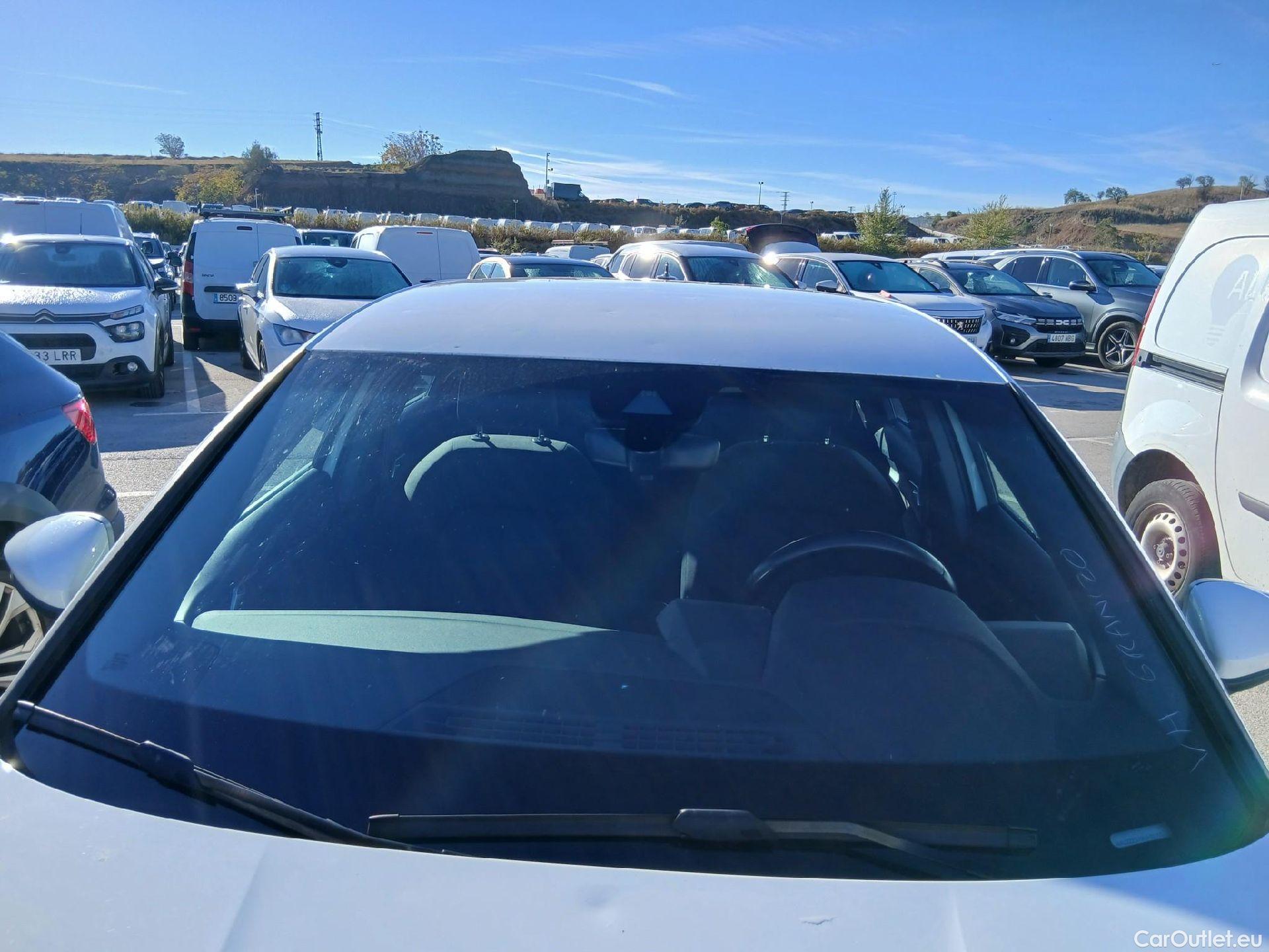  Audi  A3 AUDI  / 2020 / 5P / berlina con portón Sportback 30 TFSI 81kW (110CV) S tronic #1