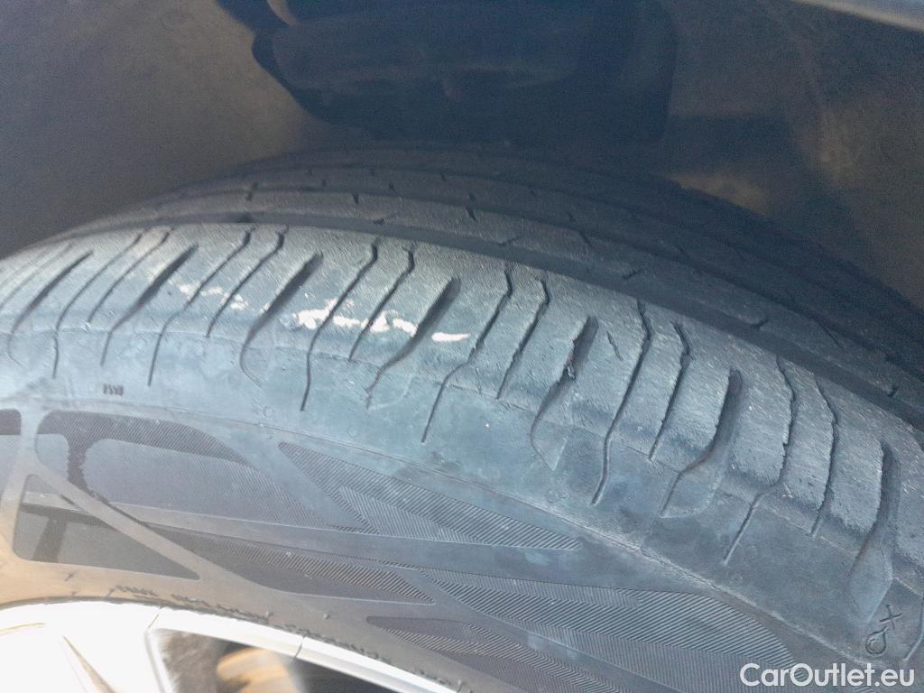  Volvo  XC 40 VOLVO XC40 / 2017 / 5P / todoterreno 1.5 T3 Momentum Pro #8