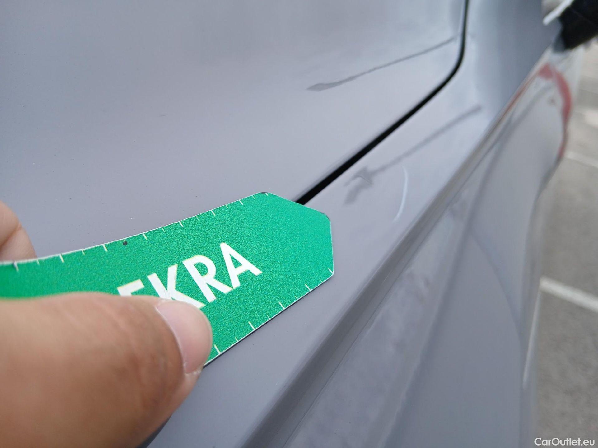  Volkswagen  Tiguan VOLKSWAGEN  / 2020 / 5P / todoterreno Life 2.0 TDI 110kW (150CV) DSG #14