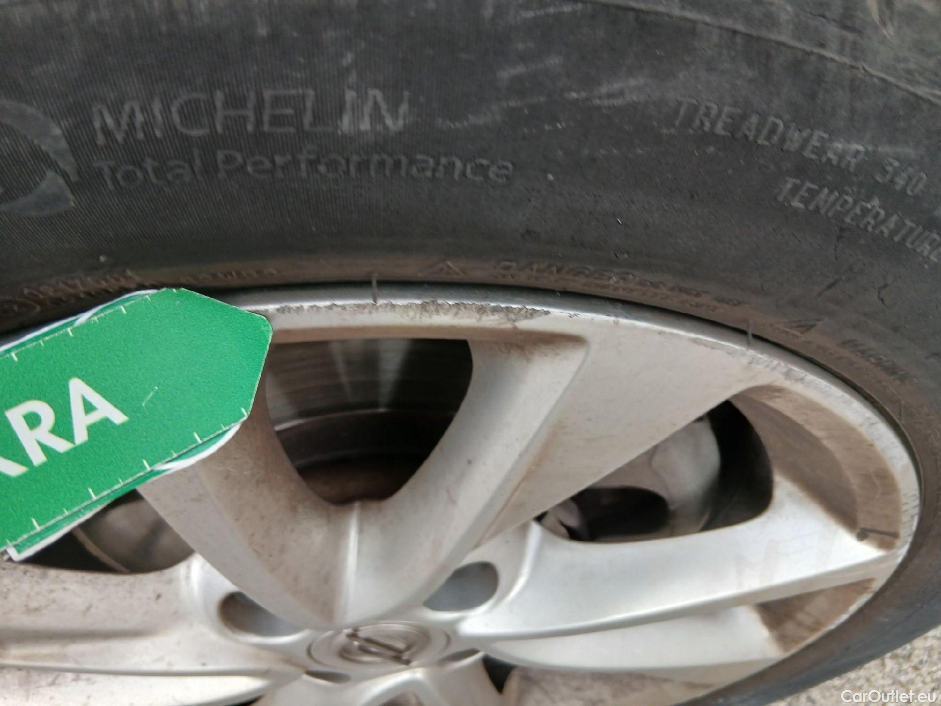  Opel  Corsa OPEL  1.2T XHL 74kW (100CV) Elegance #16