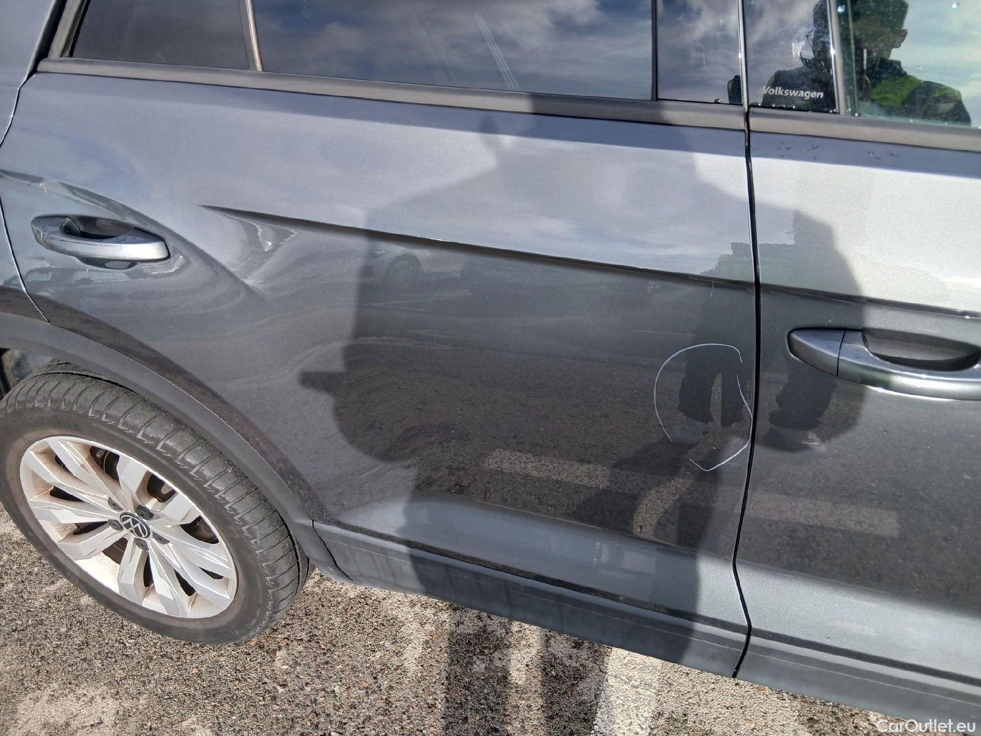  Volkswagen  T-ROC VOLKSWAGEN  / 2017 / 5P / todoterreno Advance 2.0 TDI 110kW (150CV) DSG (AC2) #24