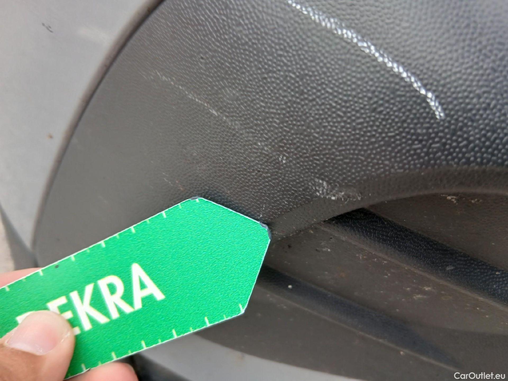  Volkswagen  Tiguan VOLKSWAGEN  / 2020 / 5P / todoterreno Life 2.0 TDI 110kW (150CV) DSG #7