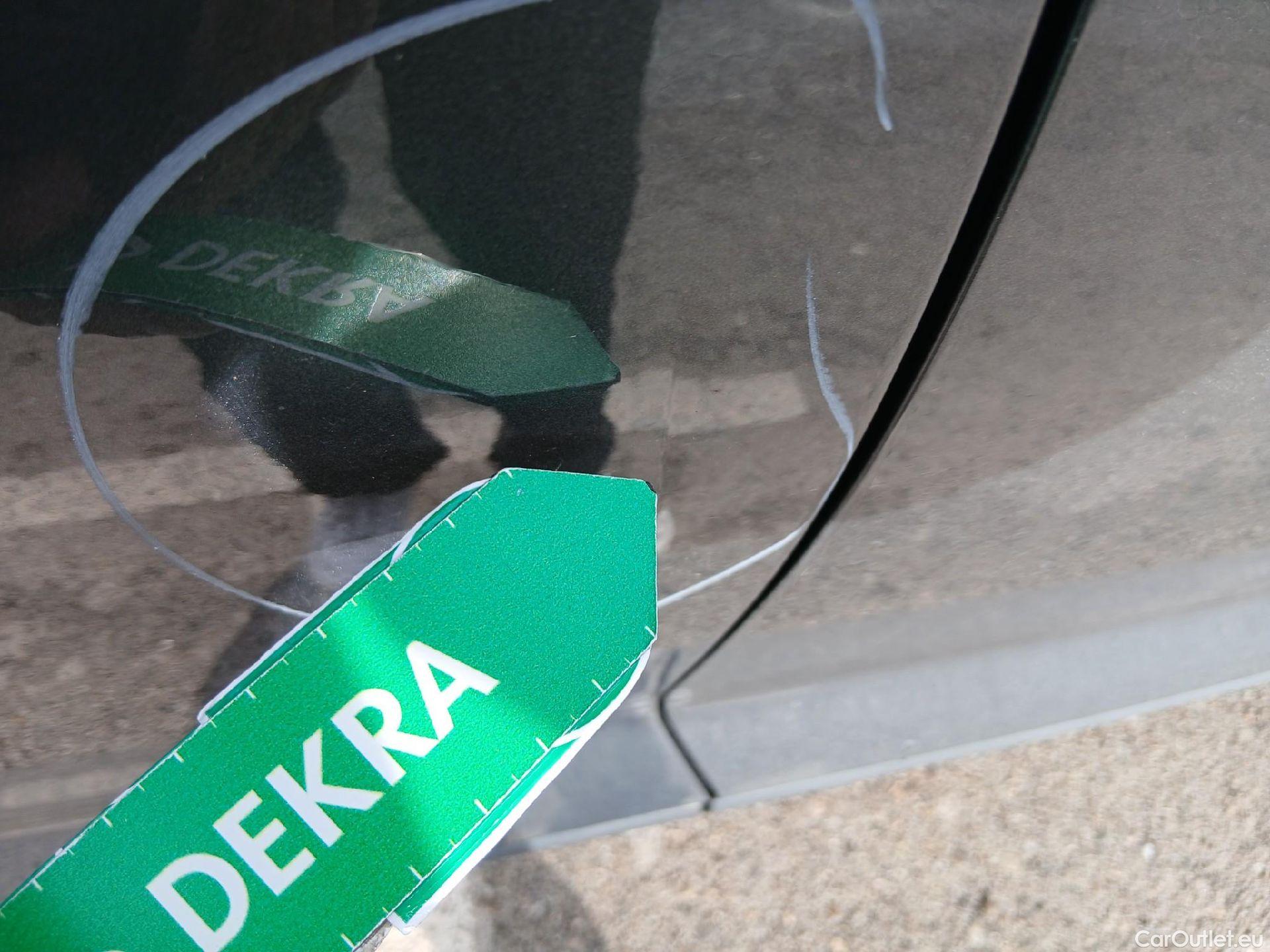  Volkswagen  T-ROC VOLKSWAGEN  / 2017 / 5P / todoterreno Advance 2.0 TDI 110kW (150CV) DSG (AC2) #23